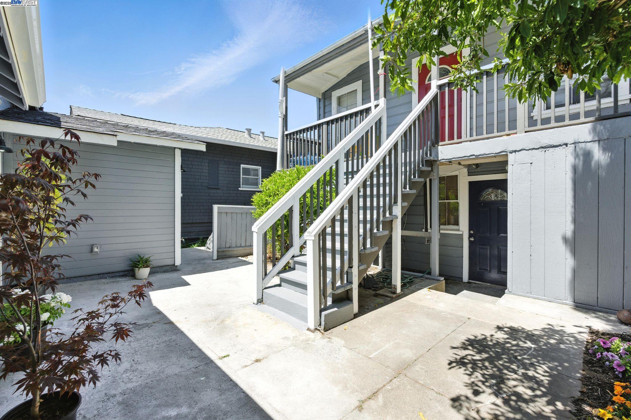 Detail Gallery Image 6 of 32 For 840 Oak St, Alameda,  CA 94501 - – Beds | – Baths