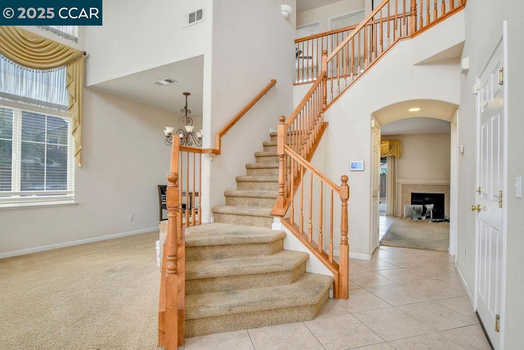 Detail Gallery Image 11 of 29 For 3605 Gloria Ct, Stockton,  CA 95205-2591 - 5 Beds | 3 Baths