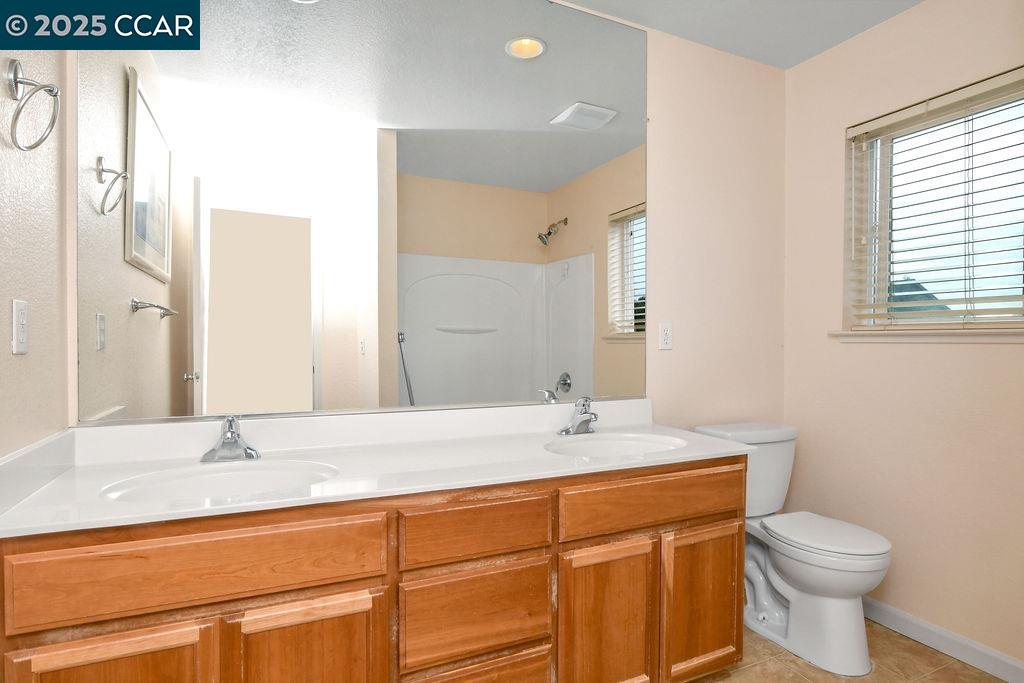 Detail Gallery Image 22 of 29 For 3605 Gloria Ct, Stockton,  CA 95205-2591 - 5 Beds | 3 Baths