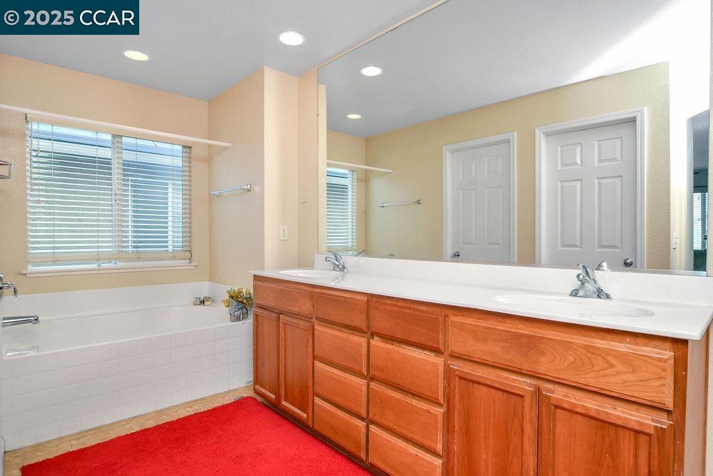 Detail Gallery Image 24 of 29 For 3605 Gloria Ct, Stockton,  CA 95205-2591 - 5 Beds | 3 Baths