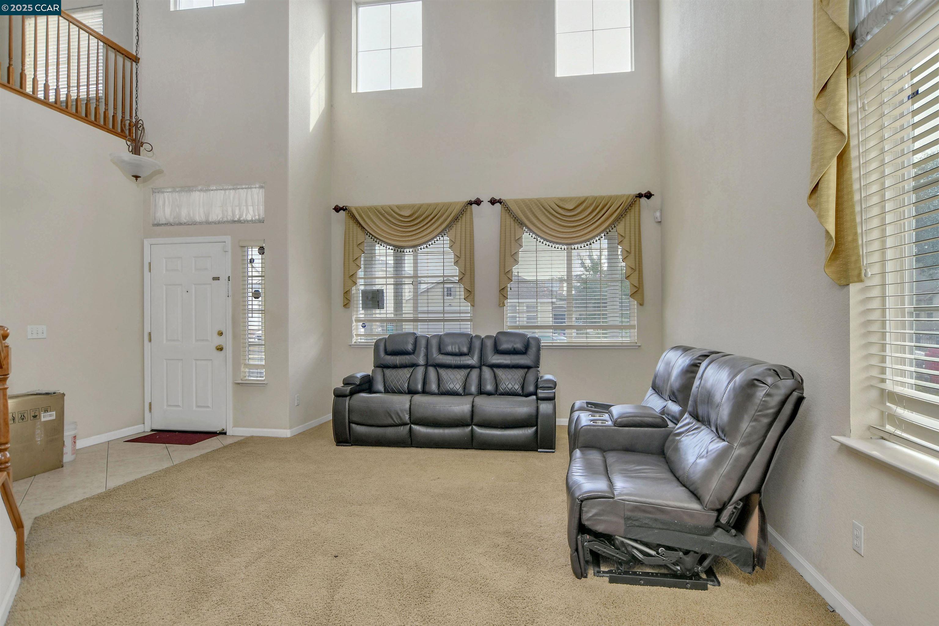 Detail Gallery Image 8 of 29 For 3605 Gloria Ct, Stockton,  CA 95205-2591 - 5 Beds | 3 Baths