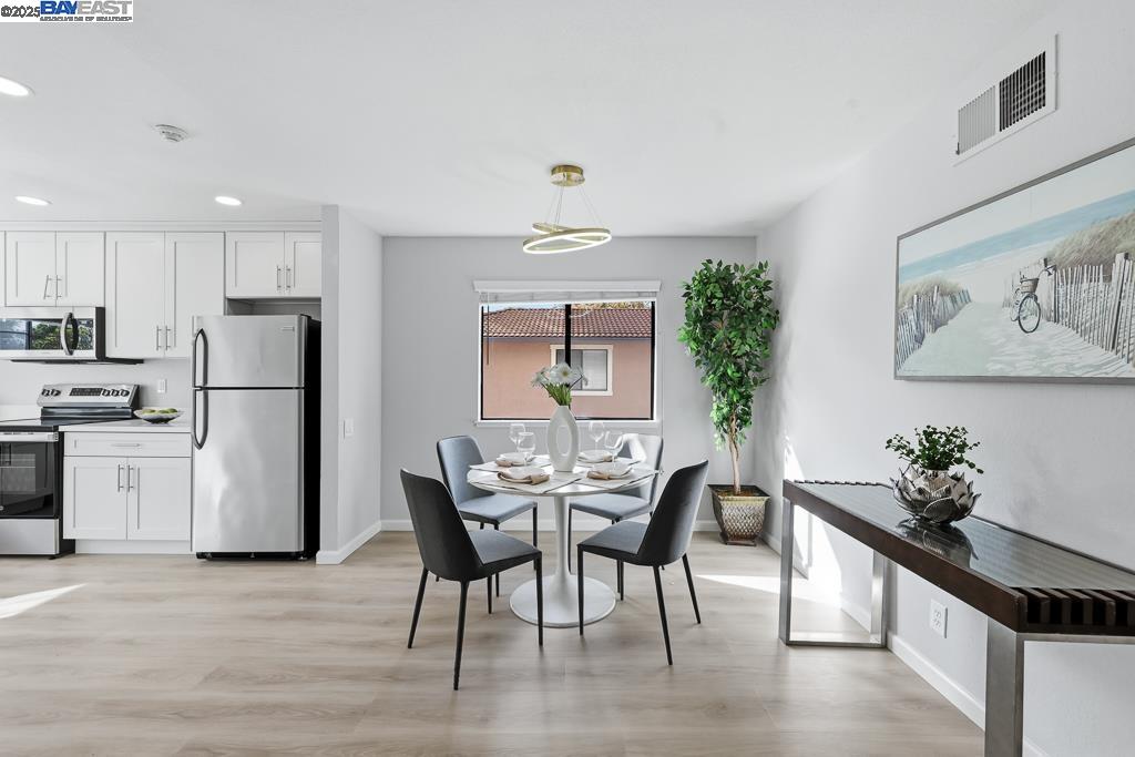 Detail Gallery Image 5 of 42 For 2672 Great Arbor Way #46,  Union City,  CA 94587 - 2 Beds | 1 Baths