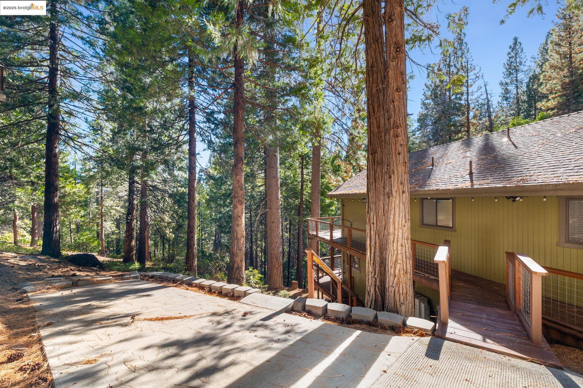 Detail Gallery Image 2 of 52 For 26389 Siskiyou Dr., Long Barn,  CA 95335 - 3 Beds | 2 Baths