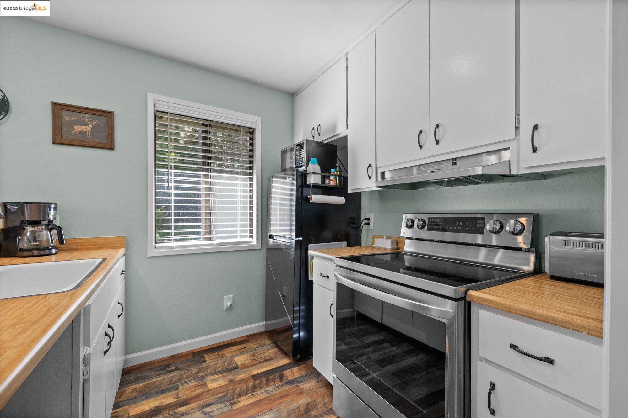 Detail Gallery Image 13 of 52 For 26389 Siskiyou Dr., Long Barn,  CA 95335 - 3 Beds | 2 Baths