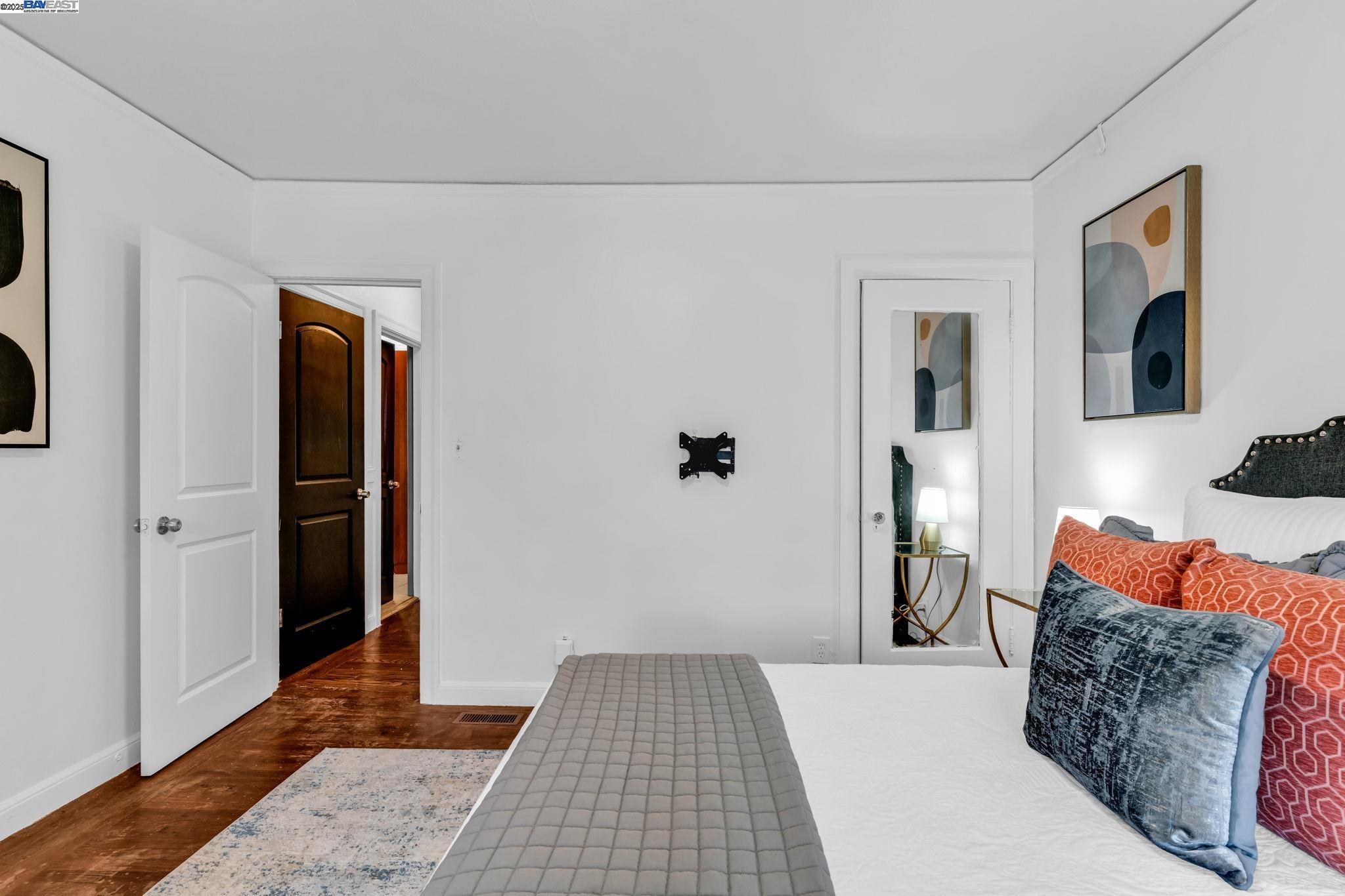 Detail Gallery Image 21 of 26 For 1128 Delaware St, Berkeley,  CA 94702-2332 - 2 Beds | 1 Baths