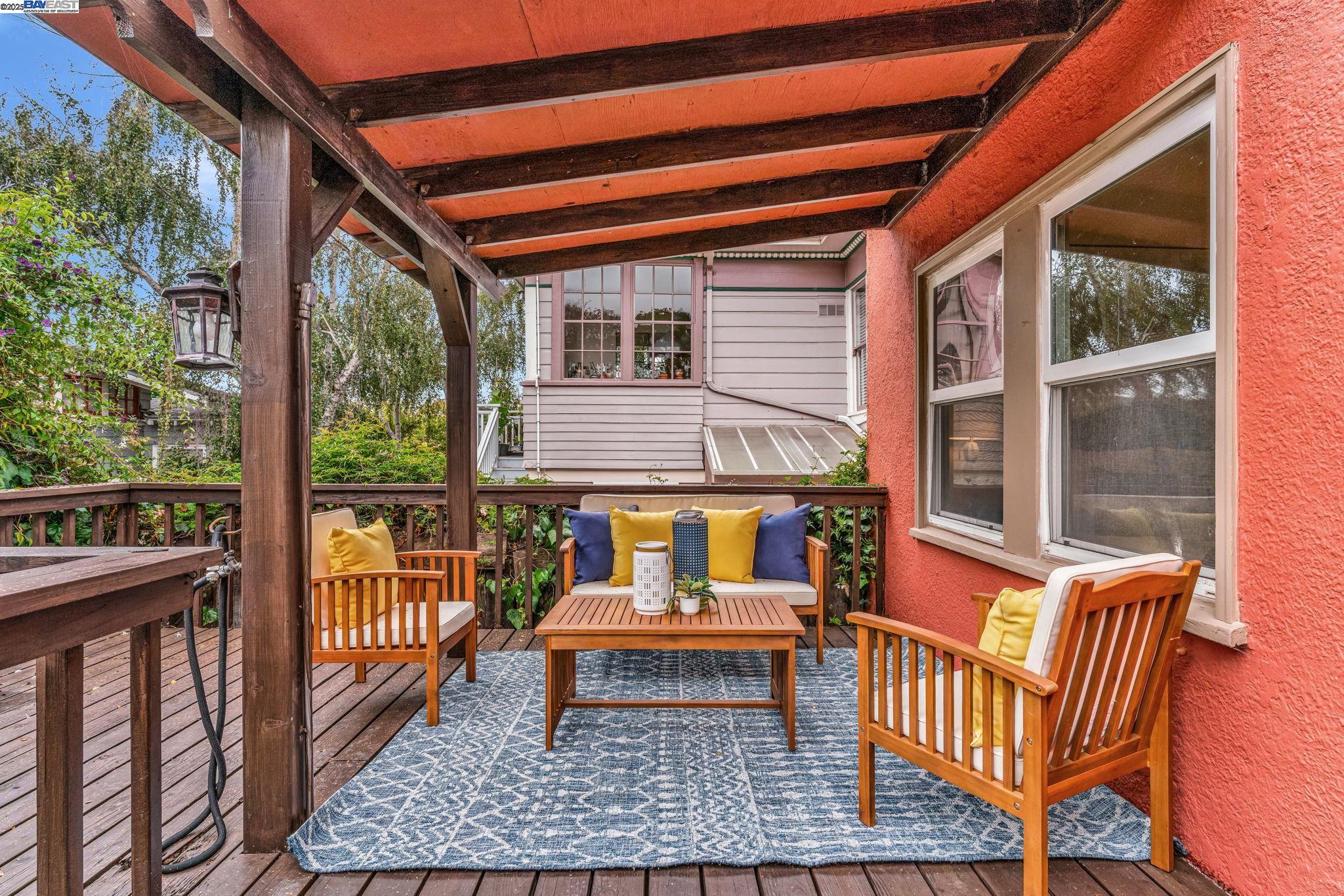 Detail Gallery Image 23 of 26 For 1128 Delaware St, Berkeley,  CA 94702-2332 - 2 Beds | 1 Baths