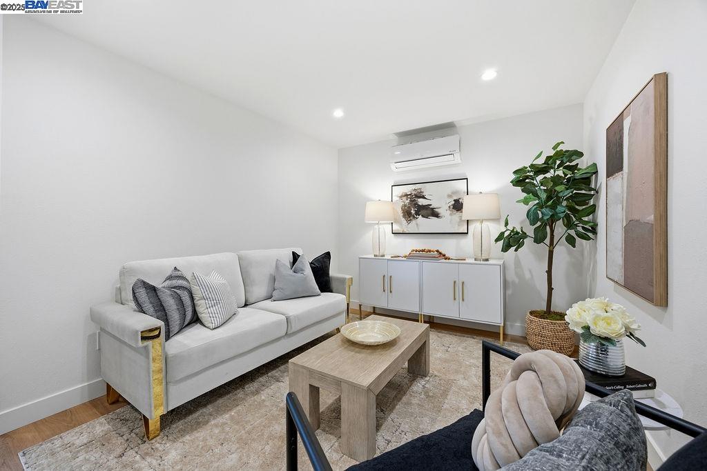 Detail Gallery Image 4 of 49 For 1520 4th St, Richmond,  CA 94801 - – Beds | – Baths