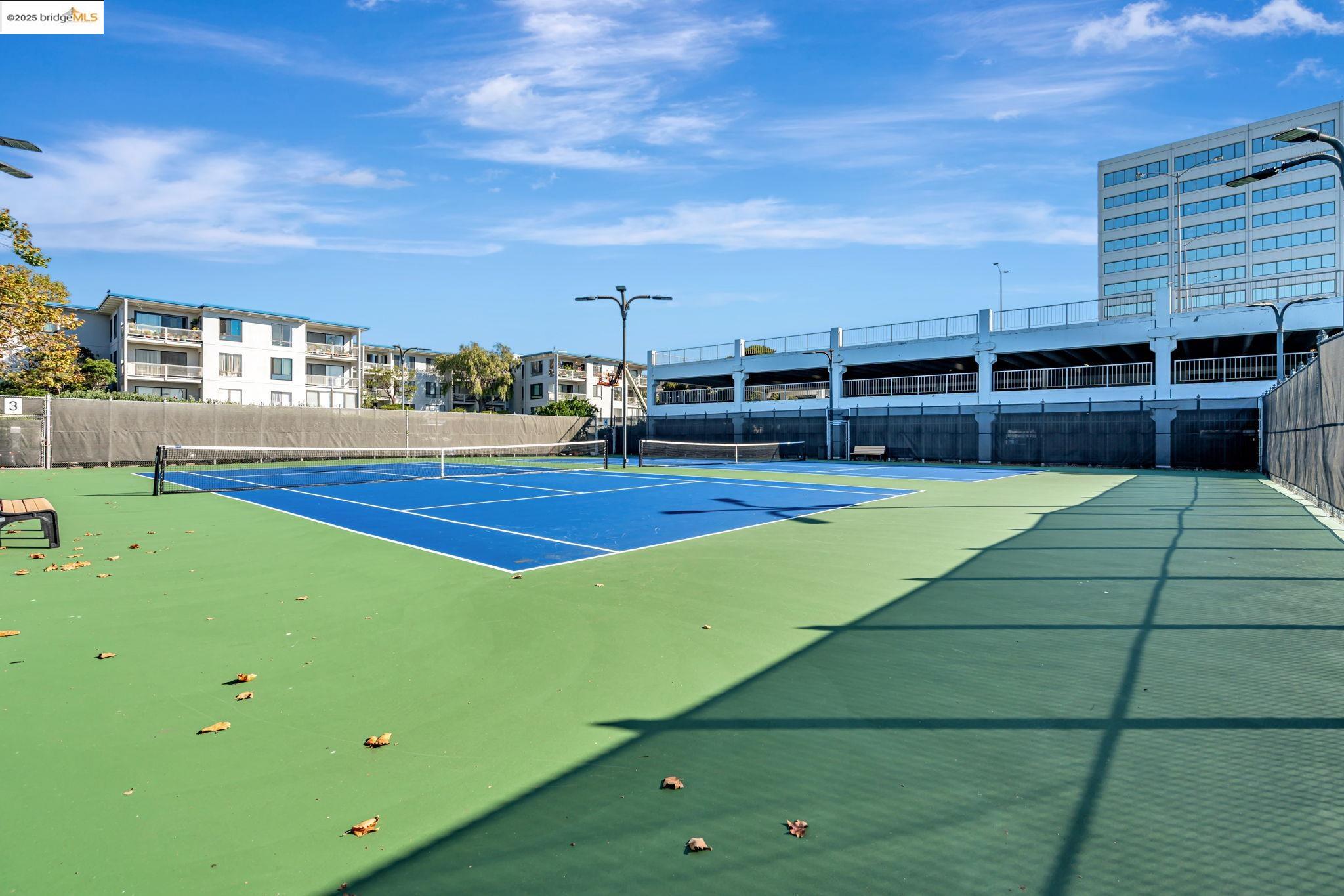 Detail Gallery Image 44 of 46 For 2 Admiral Drive #B276,  Emeryville,  CA 94608 - 1 Beds | 1 Baths