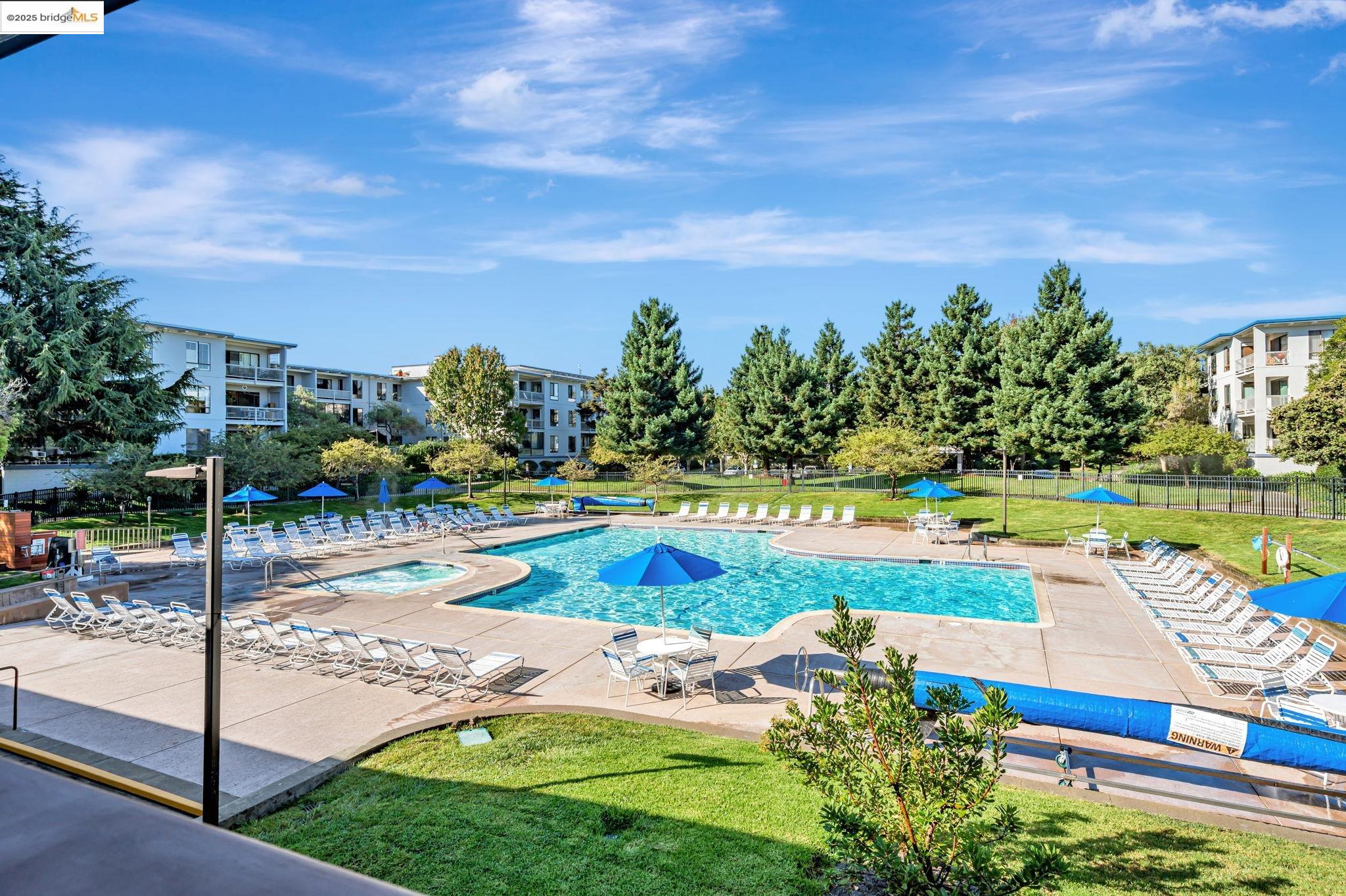 Detail Gallery Image 45 of 46 For 2 Admiral Drive #B276,  Emeryville,  CA 94608 - 1 Beds | 1 Baths