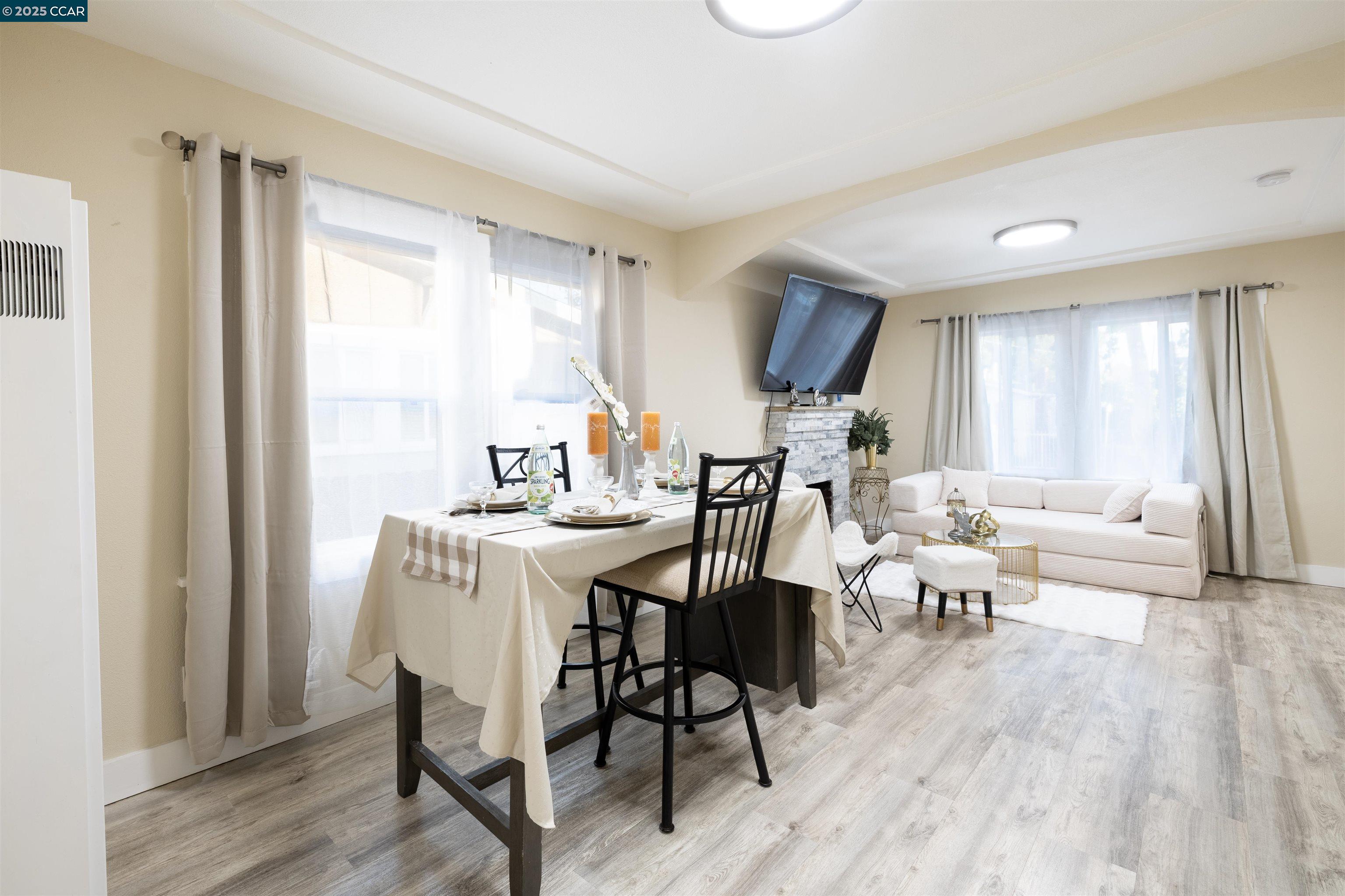 Detail Gallery Image 11 of 35 For 2027 83rd Ave, Oakland,  CA 94621 - 5 Beds | 4/1 Baths