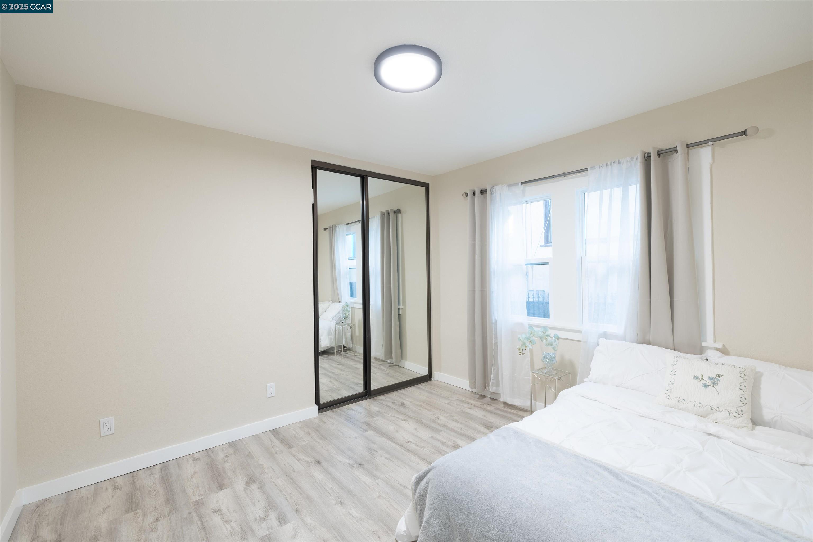 Detail Gallery Image 19 of 35 For 2027 83rd Ave, Oakland,  CA 94621 - 5 Beds | 4/1 Baths