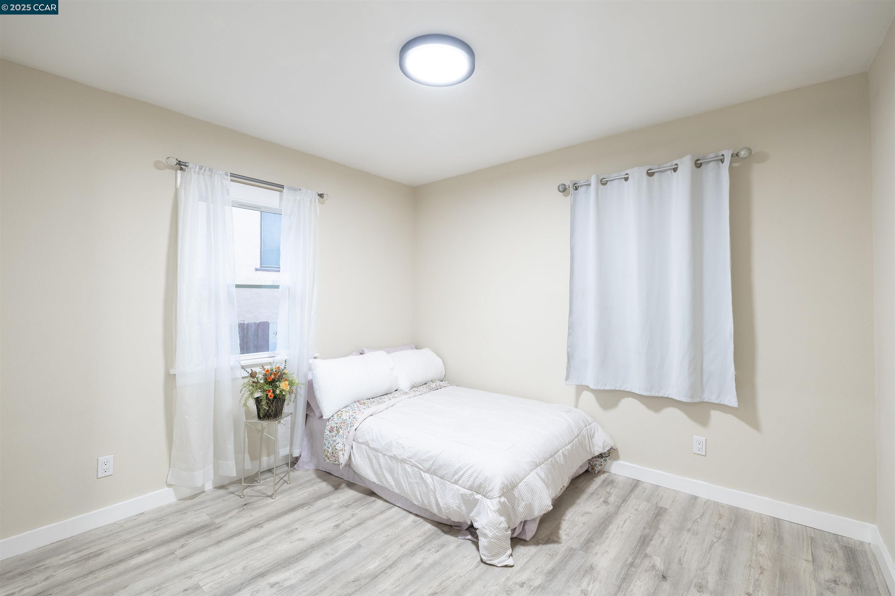 Detail Gallery Image 21 of 35 For 2027 83rd Ave, Oakland,  CA 94621 - 5 Beds | 4/1 Baths