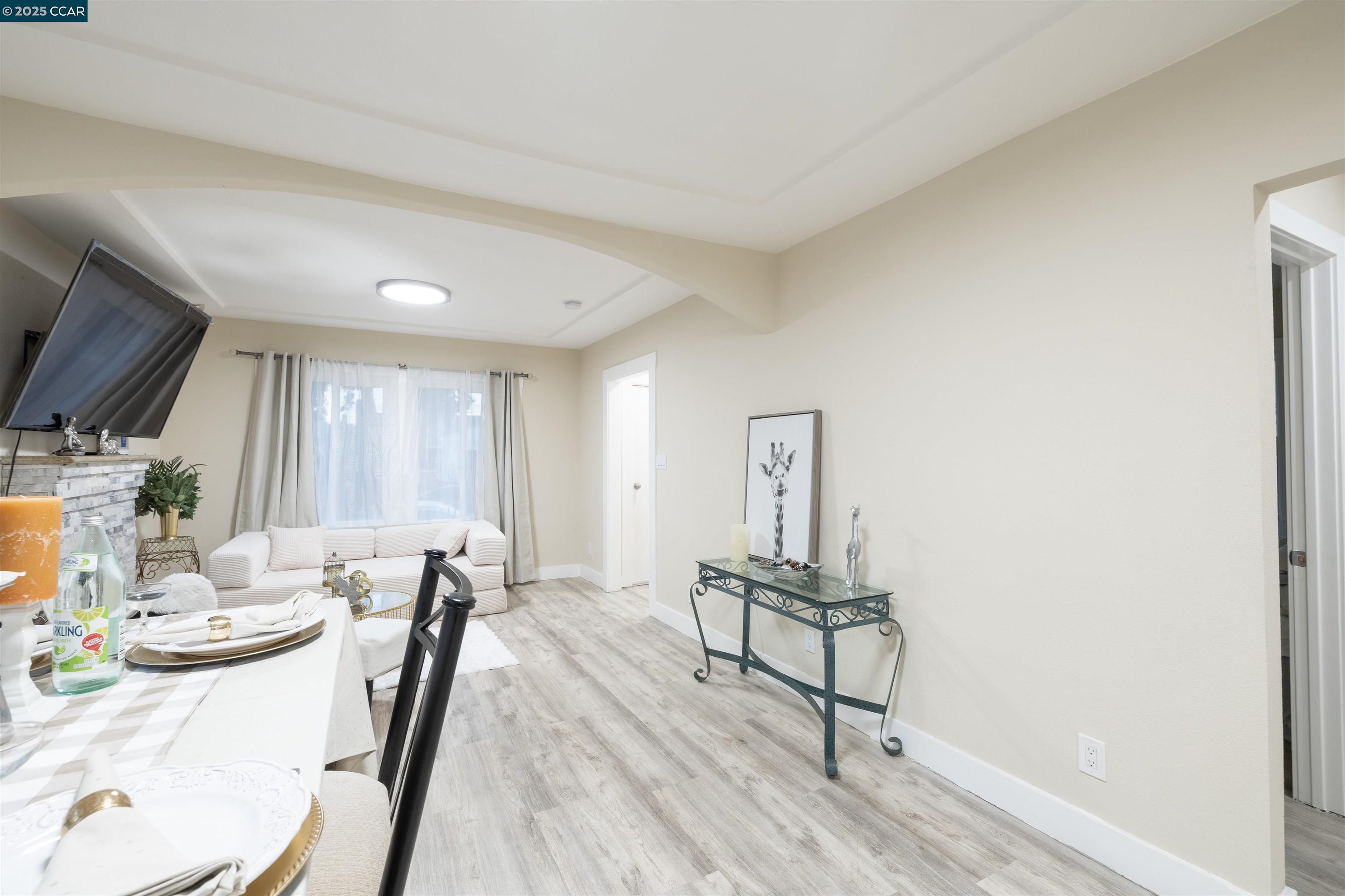 Detail Gallery Image 25 of 35 For 2027 83rd Ave, Oakland,  CA 94621 - 5 Beds | 4/1 Baths