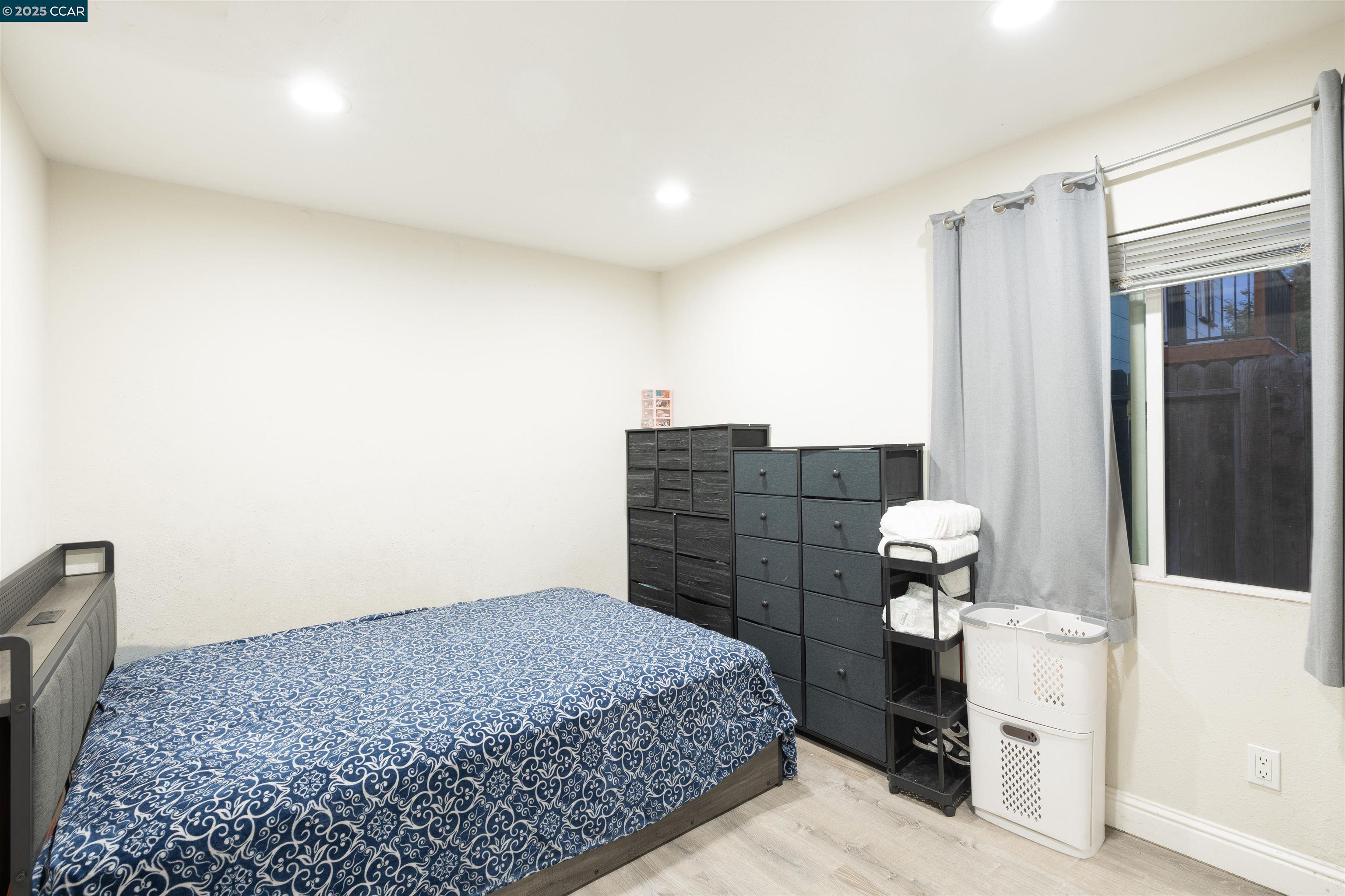 Detail Gallery Image 35 of 35 For 2027 83rd Ave, Oakland,  CA 94621 - 5 Beds | 4/1 Baths