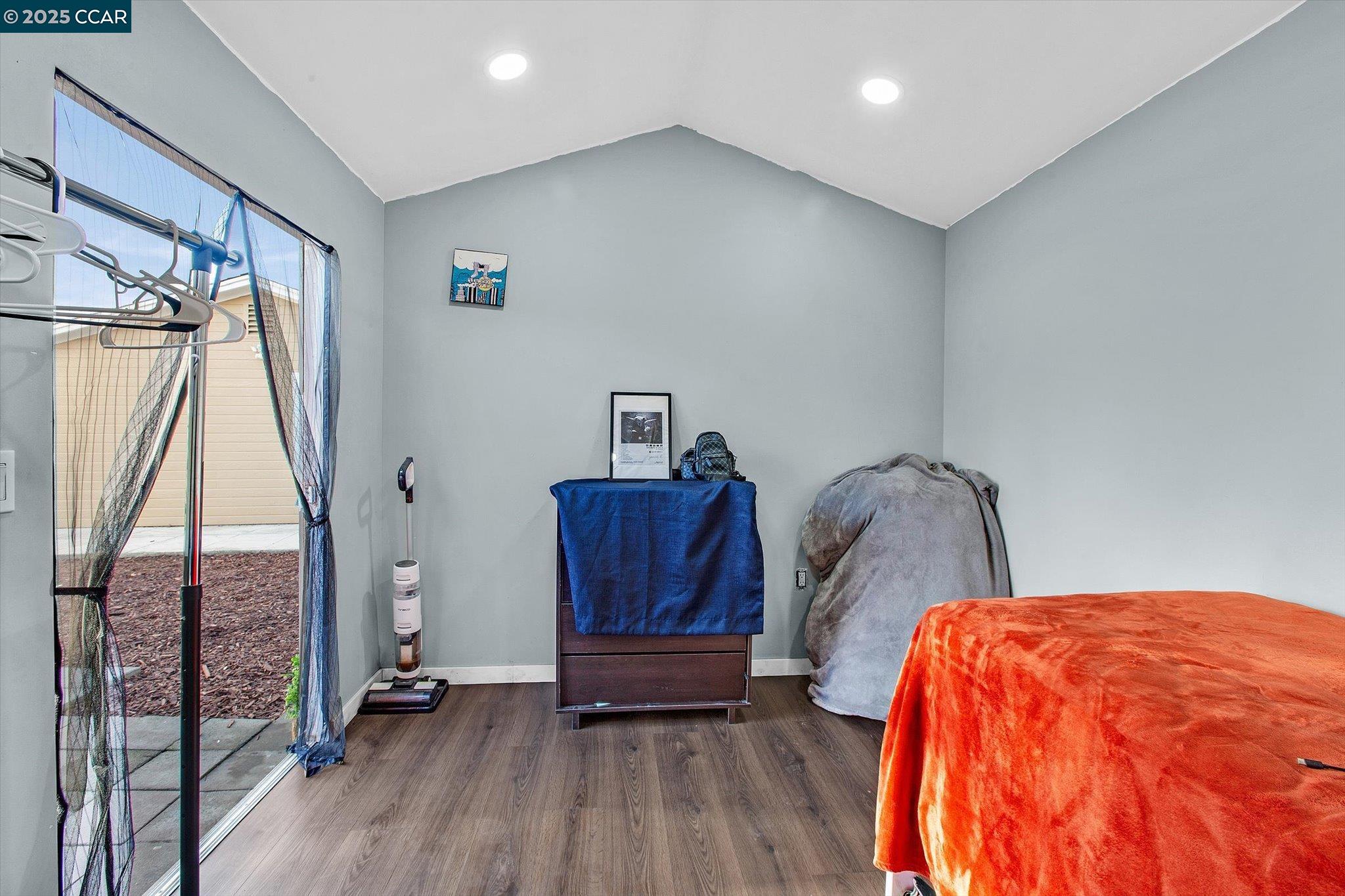 Detail Gallery Image 44 of 53 For 2027 83rd Ave, Oakland,  CA 94621 - 5 Beds | 4/1 Baths