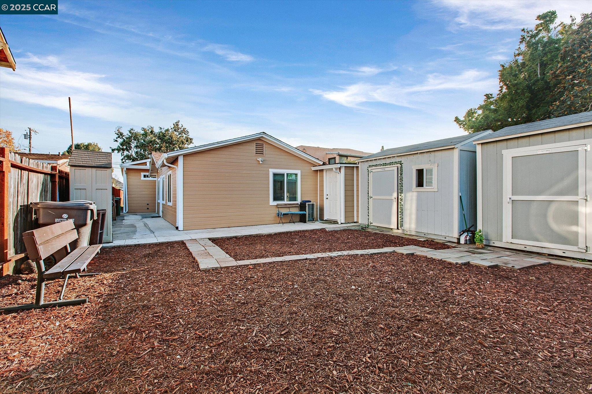 Detail Gallery Image 48 of 53 For 2027 83rd Ave, Oakland,  CA 94621 - 5 Beds | 4/1 Baths