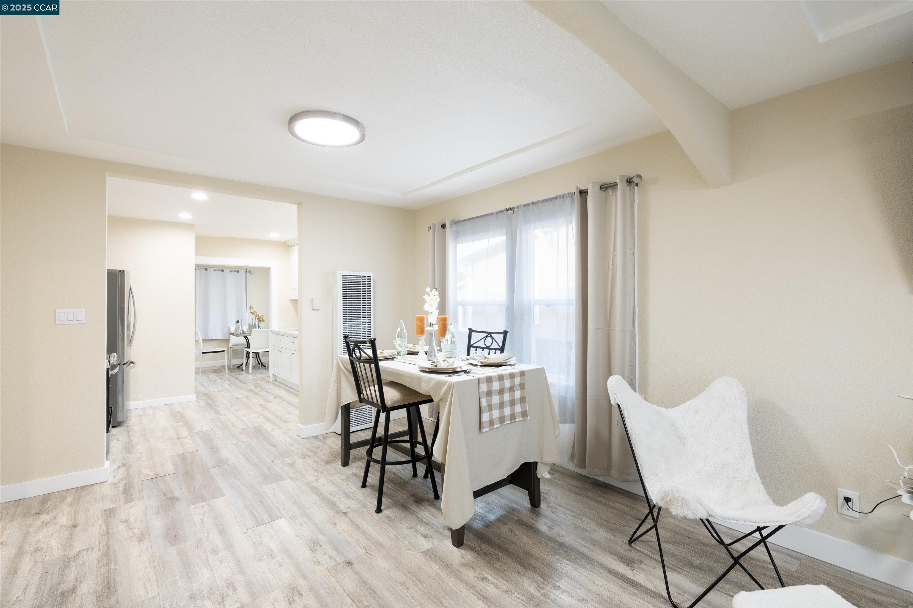 Detail Gallery Image 6 of 35 For 2027 83rd Ave, Oakland,  CA 94621 - 5 Beds | 4/1 Baths