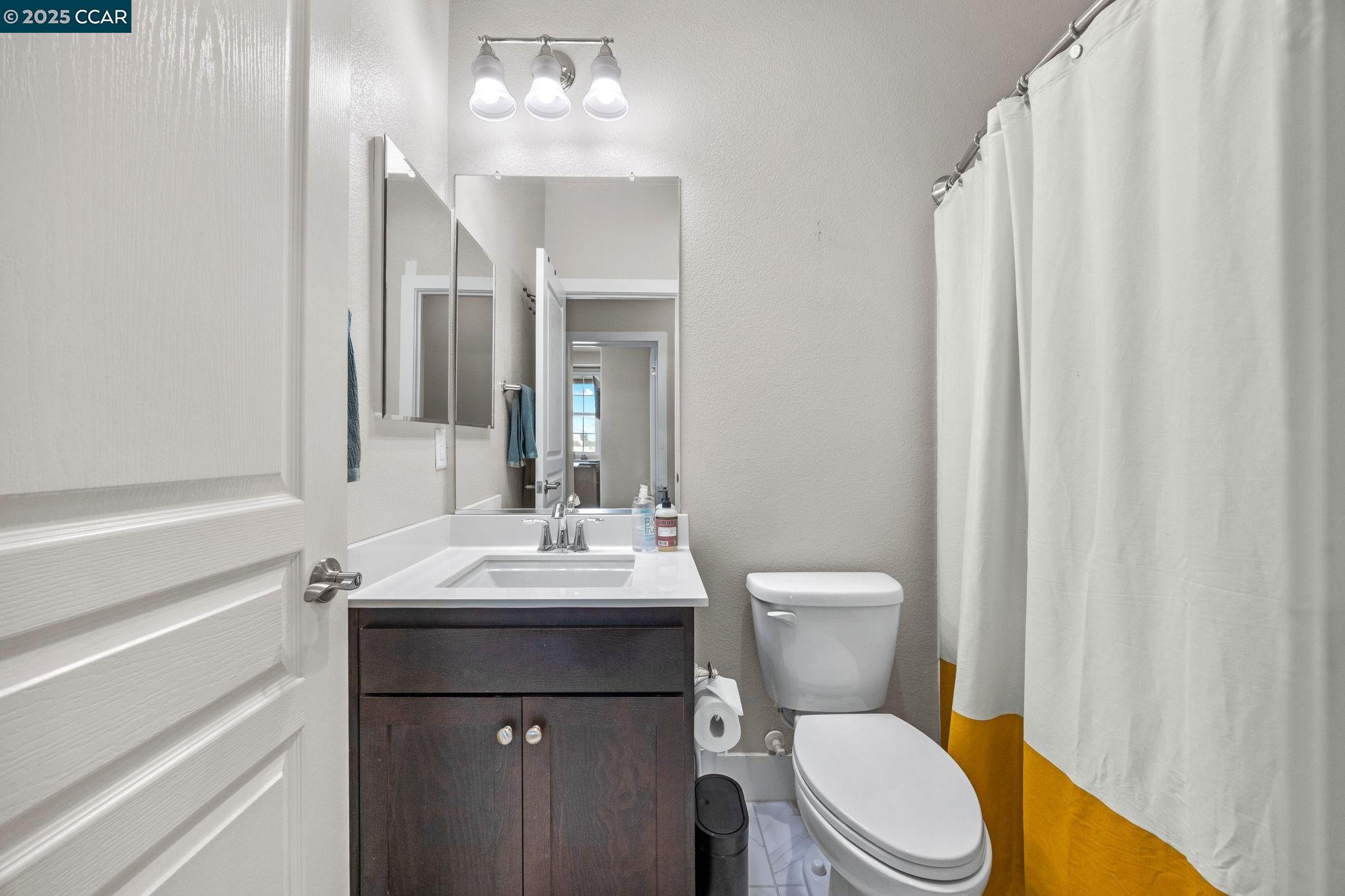 Detail Gallery Image 23 of 31 For 702 Jetty Dr, Richmond,  CA 94804 - 2 Beds | 2/1 Baths
