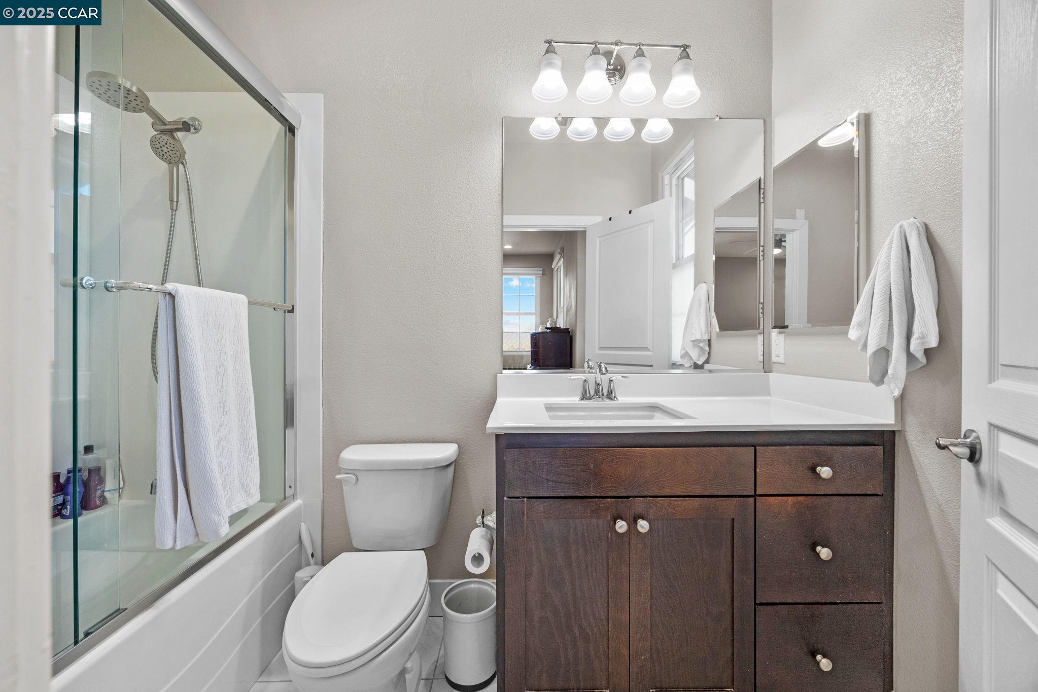 Detail Gallery Image 24 of 31 For 702 Jetty Dr, Richmond,  CA 94804 - 2 Beds | 2/1 Baths