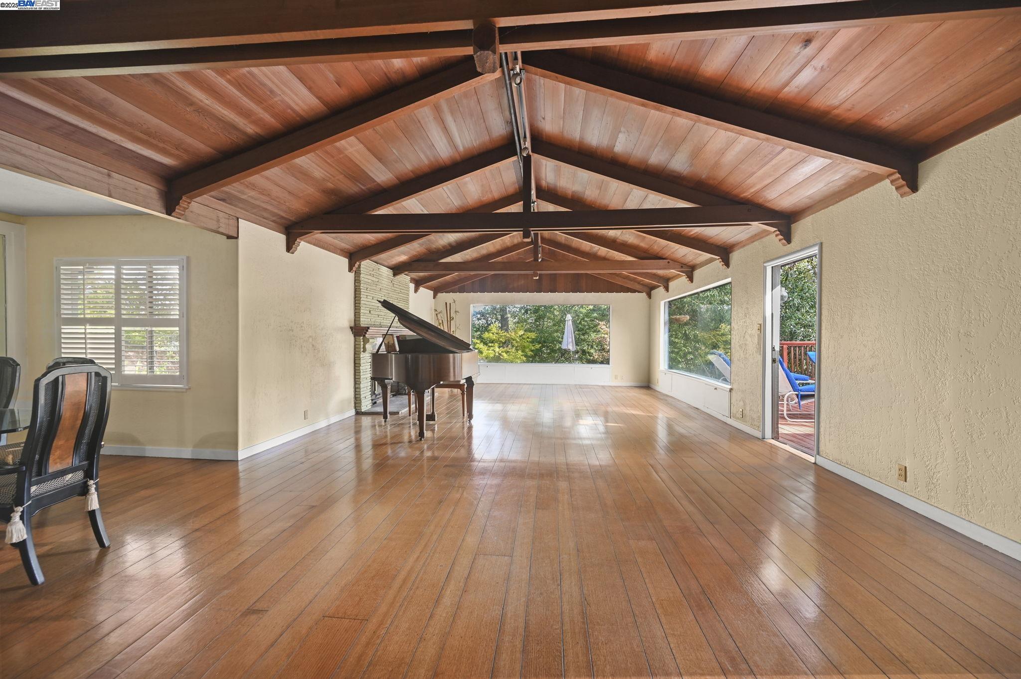 Detail Gallery Image 11 of 38 For 799 Moraga Rd, Lafayette,  CA 94549 - 3 Beds | 2 Baths