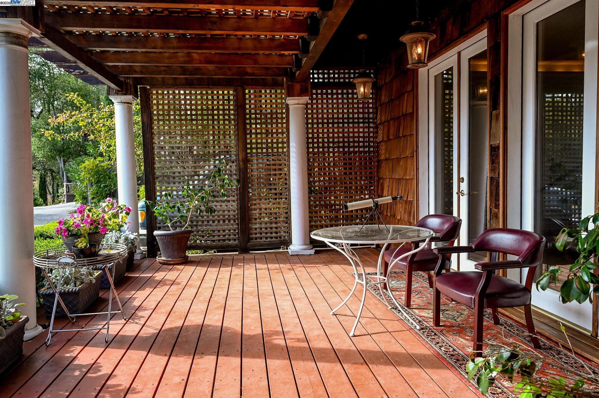 Detail Gallery Image 4 of 38 For 799 Moraga Rd, Lafayette,  CA 94549 - 3 Beds | 2 Baths