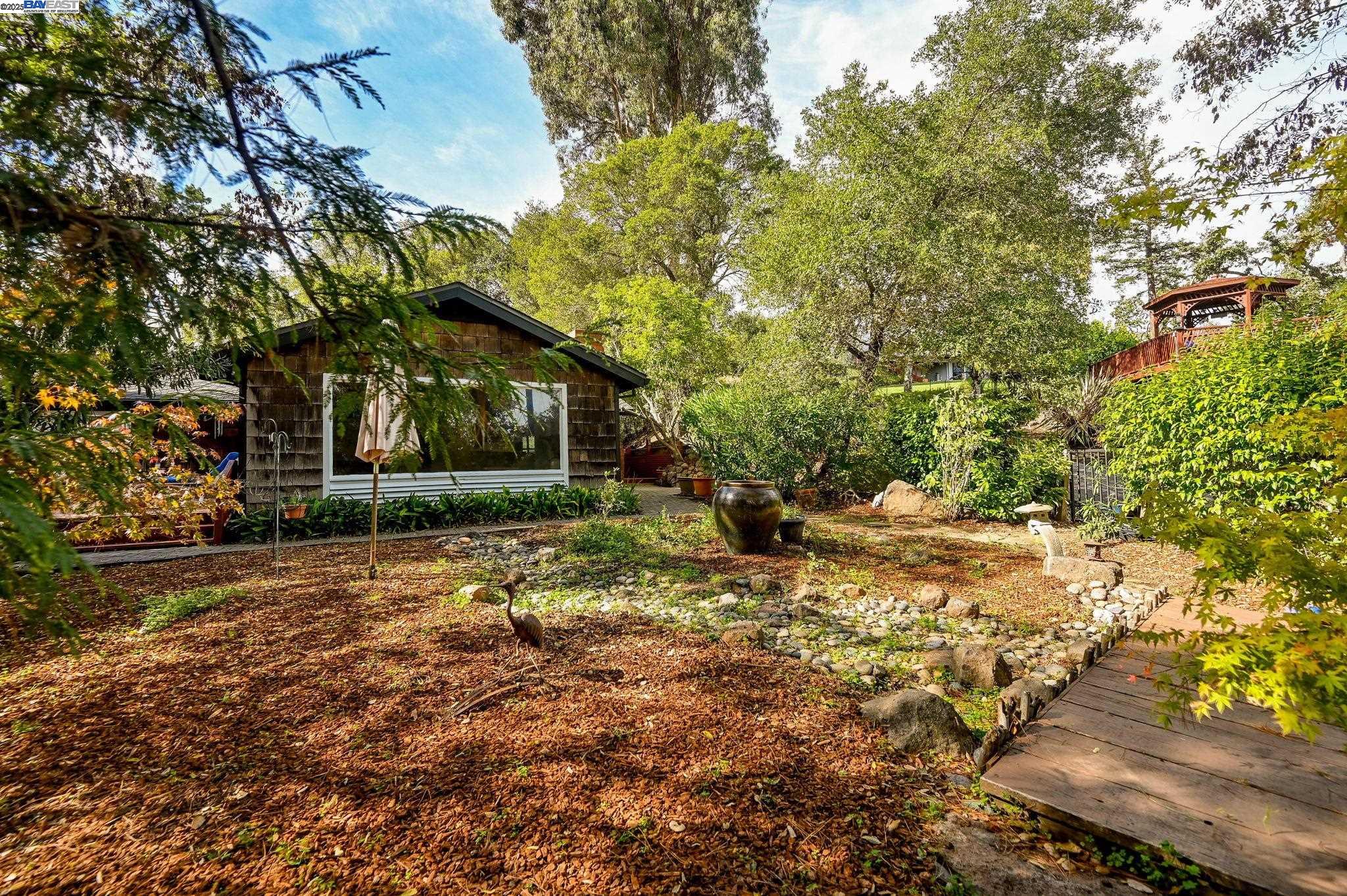 Detail Gallery Image 31 of 38 For 799 Moraga Rd, Lafayette,  CA 94549 - 3 Beds | 2 Baths