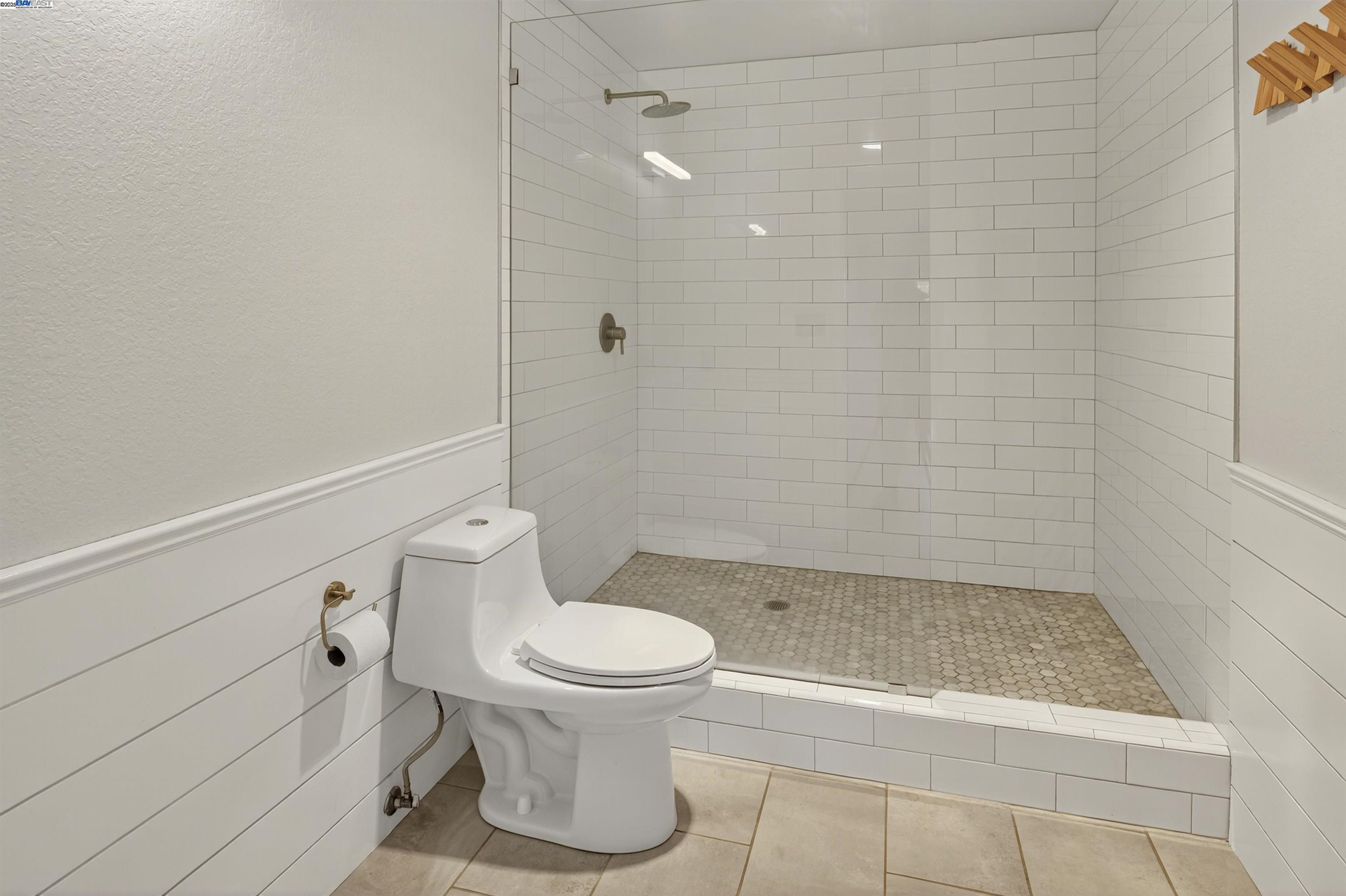 Detail Gallery Image 33 of 38 For 400 Davis St #107,  San Leandro,  CA 94577 - 2 Beds | 2 Baths