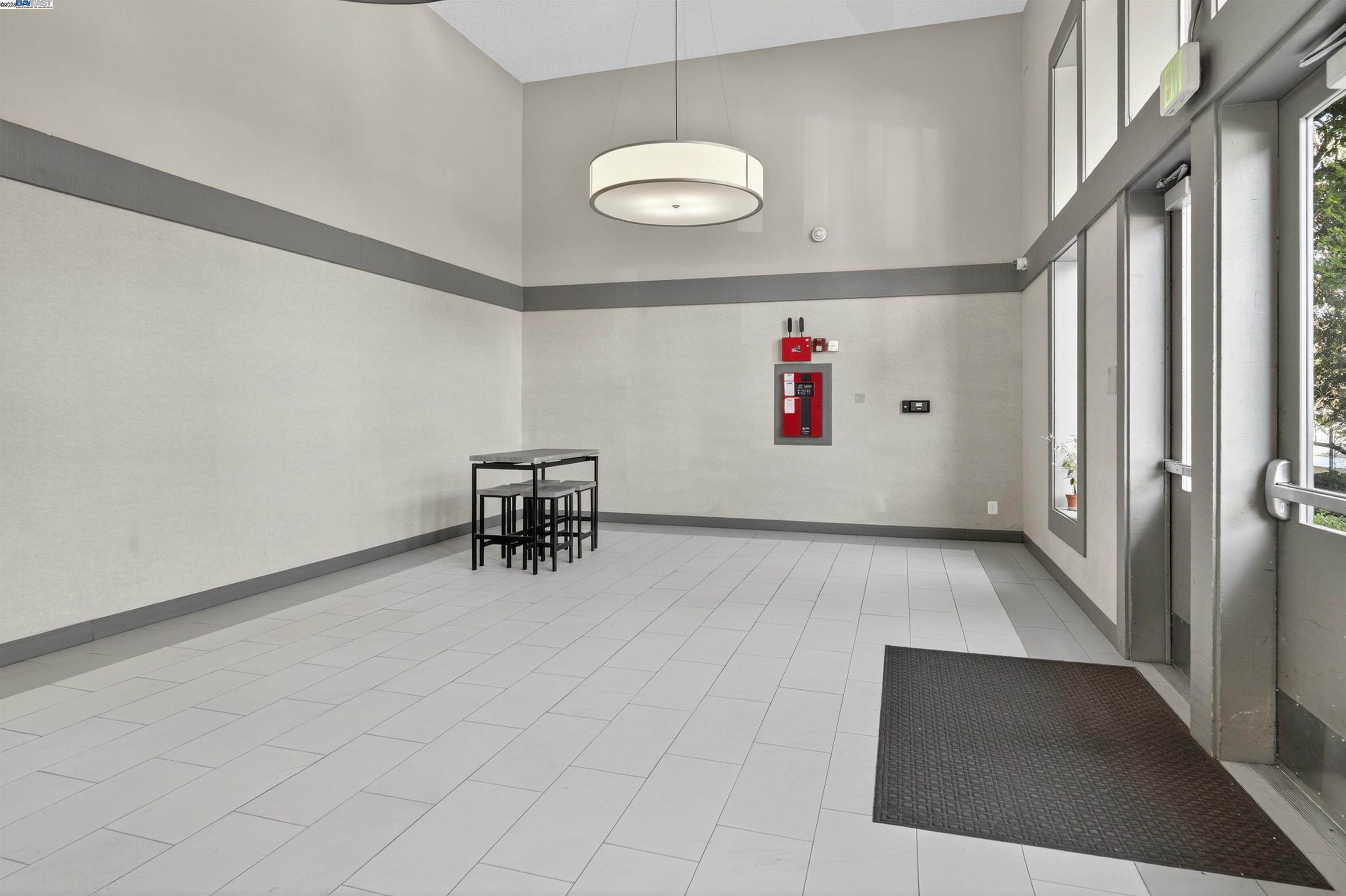 Detail Gallery Image 37 of 38 For 400 Davis St #107,  San Leandro,  CA 94577 - 2 Beds | 2 Baths