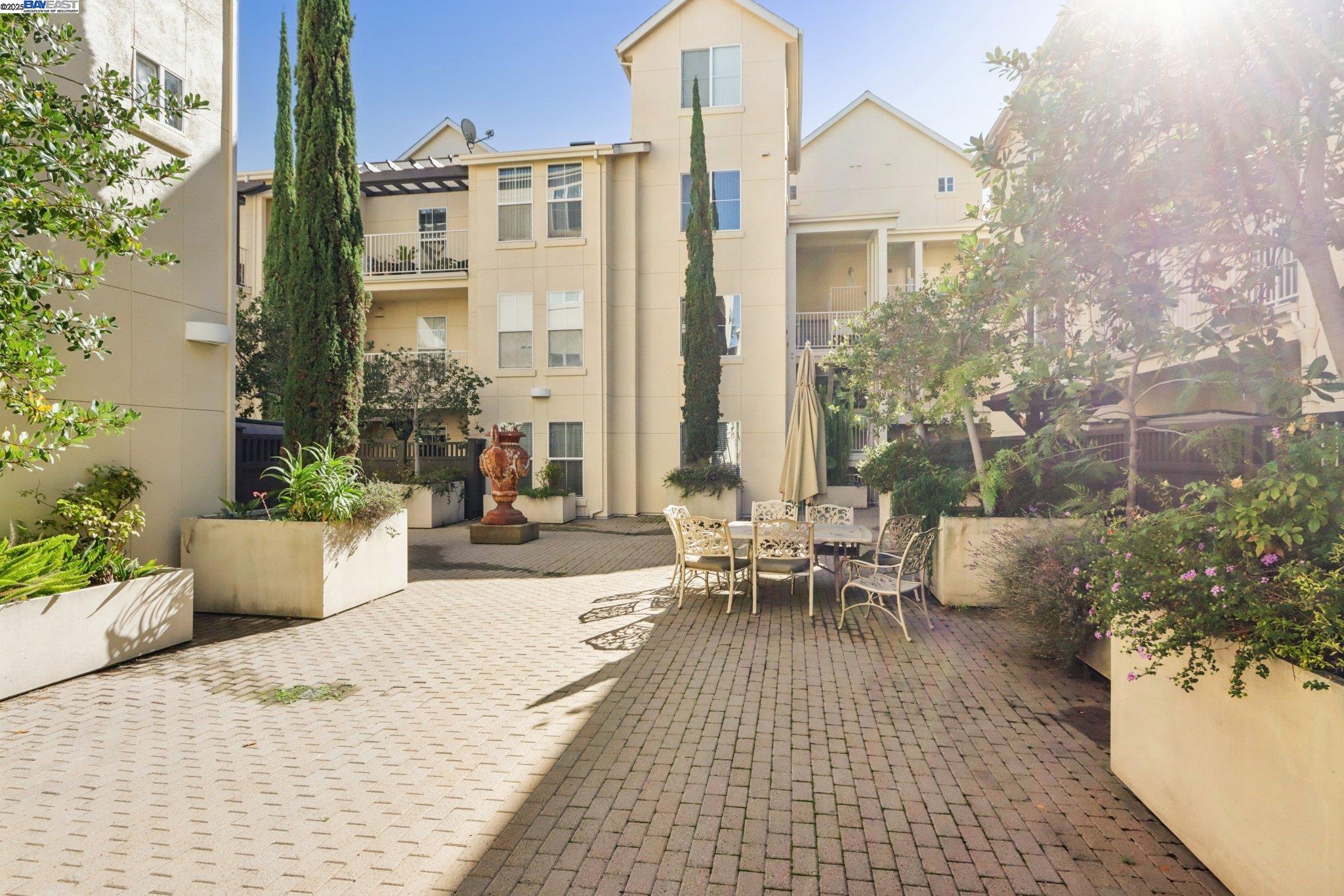 Detail Gallery Image 32 of 40 For 2255 Showers Dr #111,  Mountain View,  CA 94040 - 1 Beds | 1 Baths