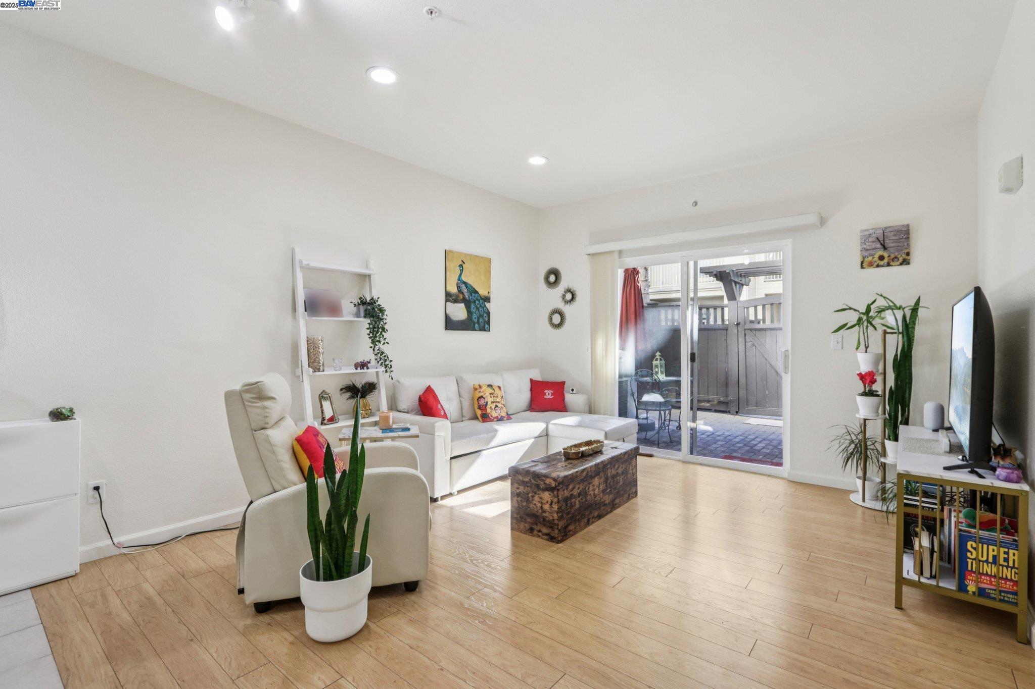 Detail Gallery Image 9 of 40 For 2255 Showers Dr #111,  Mountain View,  CA 94040 - 1 Beds | 1 Baths