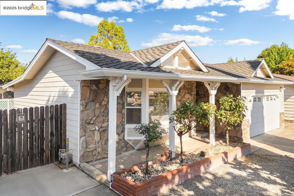 Detail Gallery Image 2 of 35 For 2075 Lakewood Dr, San Jose,  CA 95132-1024 - 3 Beds | 2 Baths