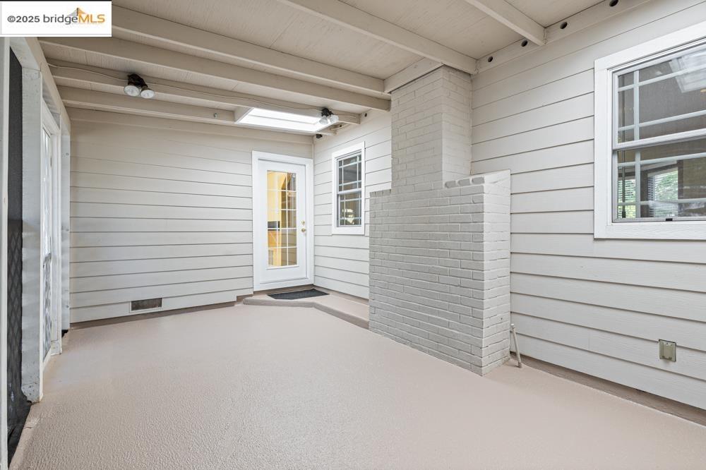 Detail Gallery Image 20 of 35 For 2075 Lakewood Dr, San Jose,  CA 95132-1024 - 3 Beds | 2 Baths