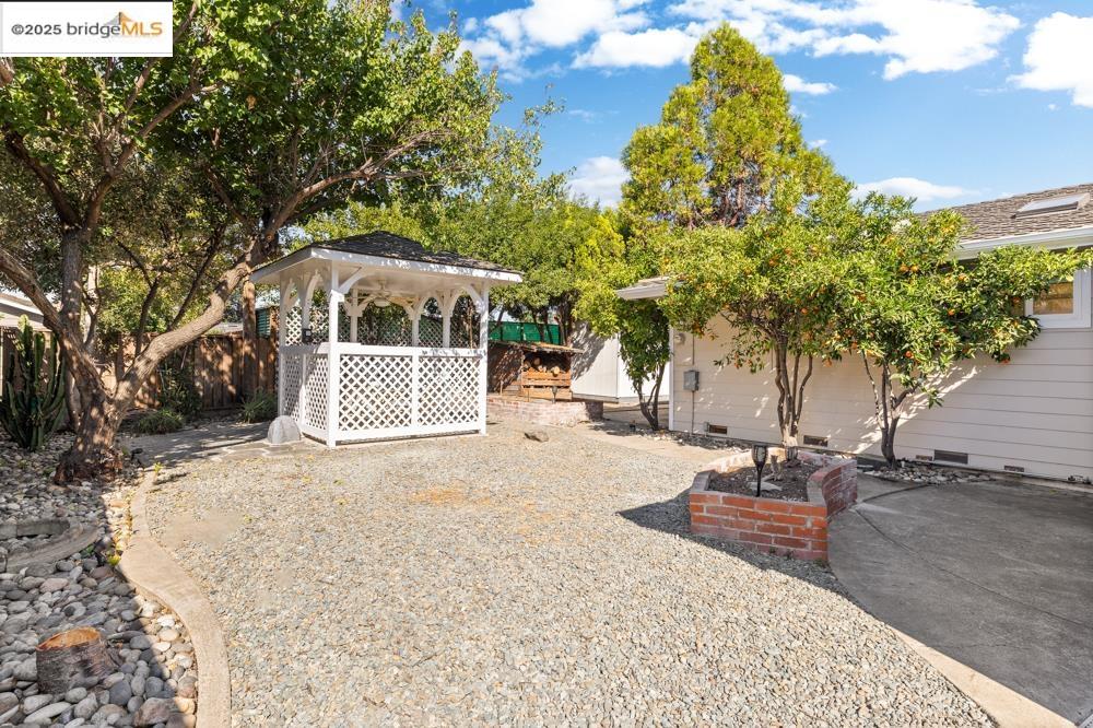 Detail Gallery Image 21 of 35 For 2075 Lakewood Dr, San Jose,  CA 95132-1024 - 3 Beds | 2 Baths