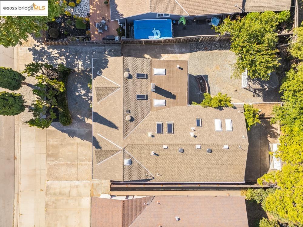 Detail Gallery Image 29 of 35 For 2075 Lakewood Dr, San Jose,  CA 95132-1024 - 3 Beds | 2 Baths