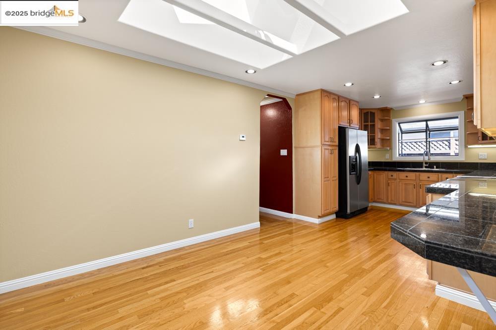 Detail Gallery Image 7 of 35 For 2075 Lakewood Dr, San Jose,  CA 95132-1024 - 3 Beds | 2 Baths