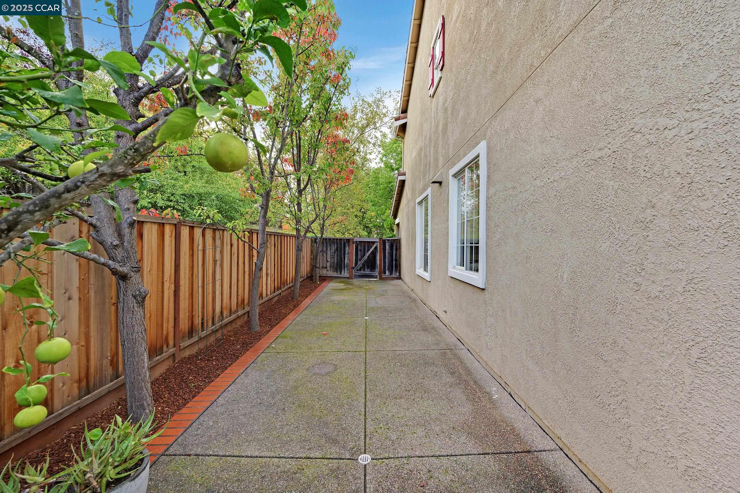 Detail Gallery Image 40 of 44 For 59 Marigold Ct, Danville,  CA 94506 - 5 Beds | 2/1 Baths