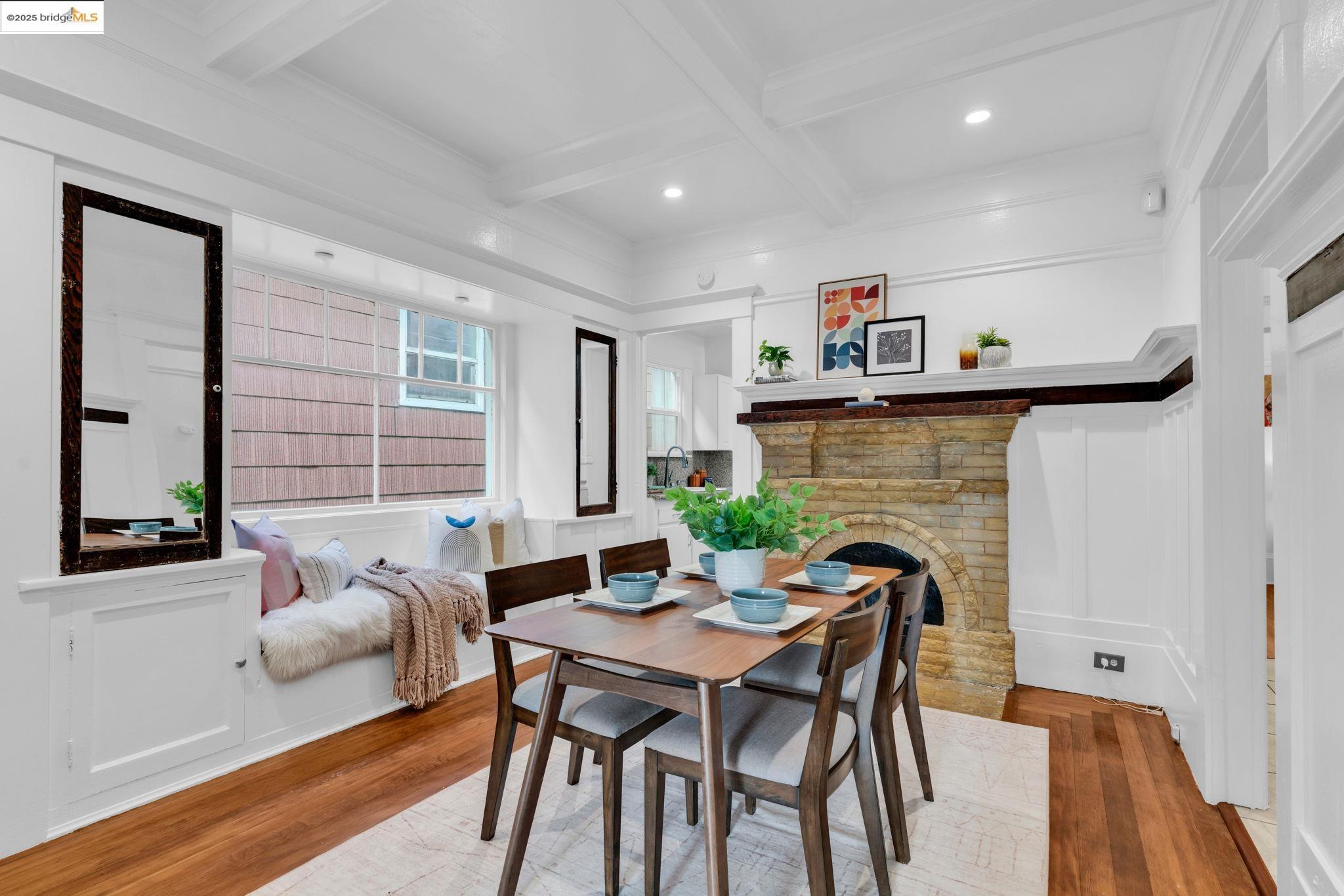 Detail Gallery Image 11 of 47 For 1034 E 21st St, Oakland,  CA 94606 - 2 Beds | 2 Baths