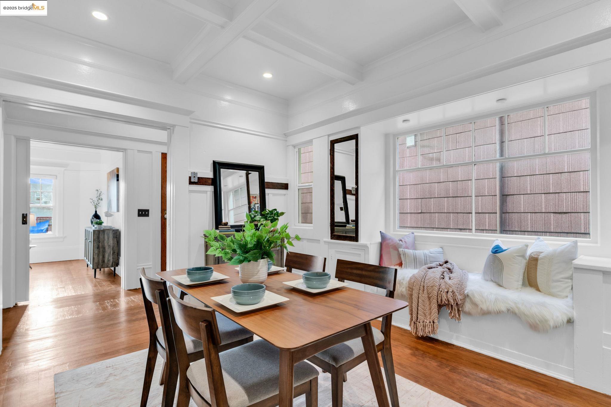 Detail Gallery Image 13 of 47 For 1034 E 21st St, Oakland,  CA 94606 - 2 Beds | 2 Baths