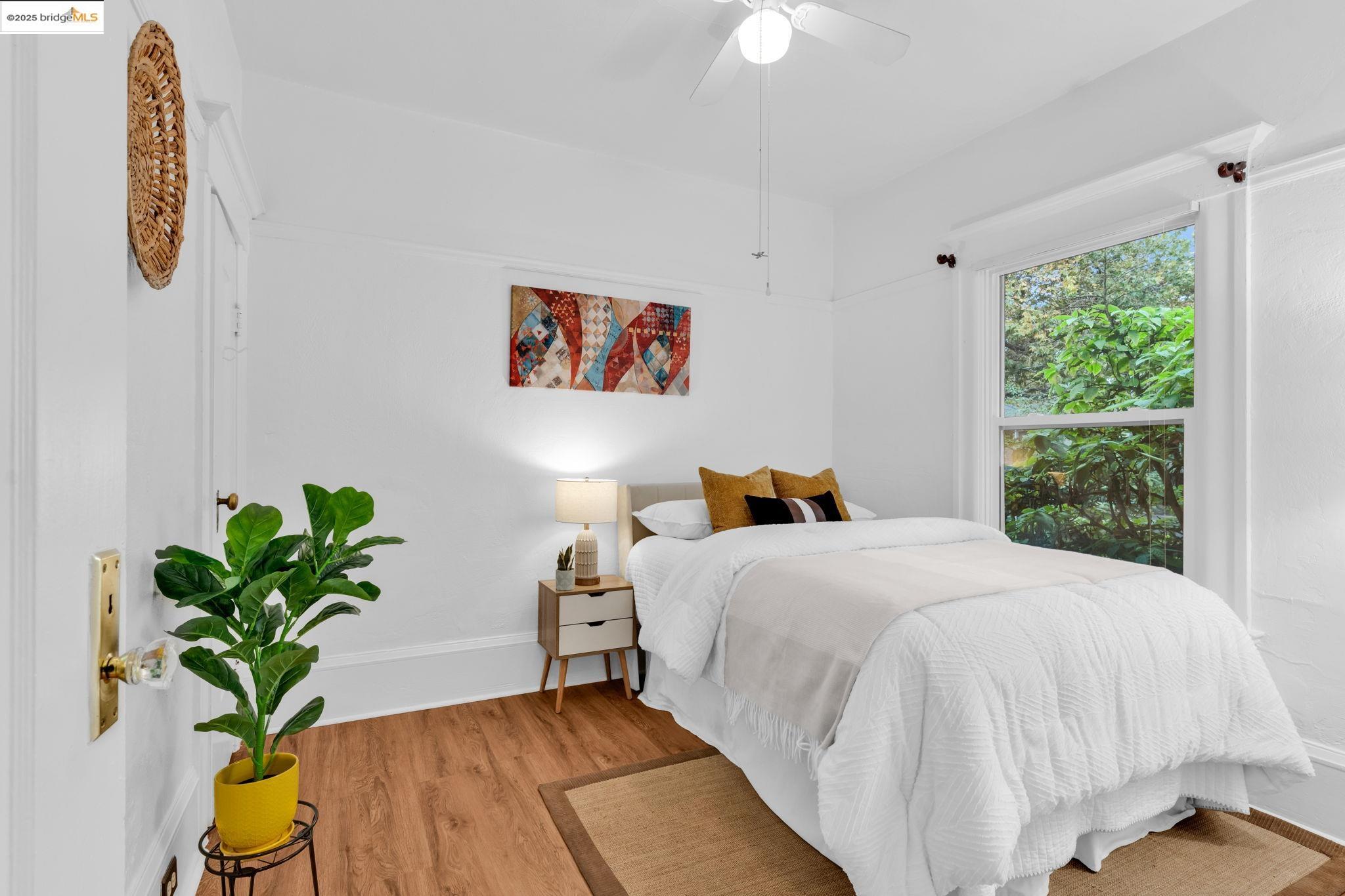 Detail Gallery Image 21 of 47 For 1034 E 21st St, Oakland,  CA 94606 - 2 Beds | 2 Baths