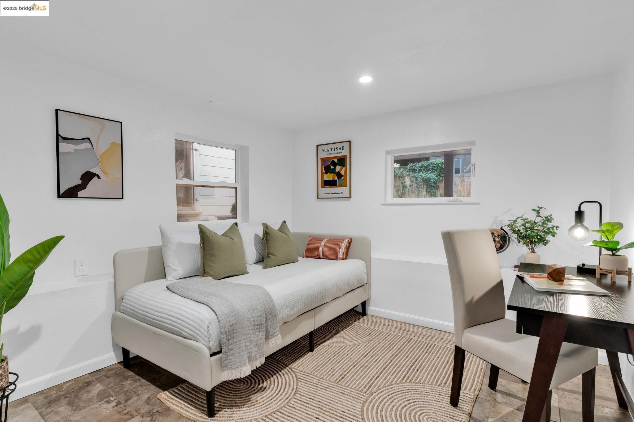 Detail Gallery Image 33 of 47 For 1034 E 21st St, Oakland,  CA 94606 - 2 Beds | 2 Baths