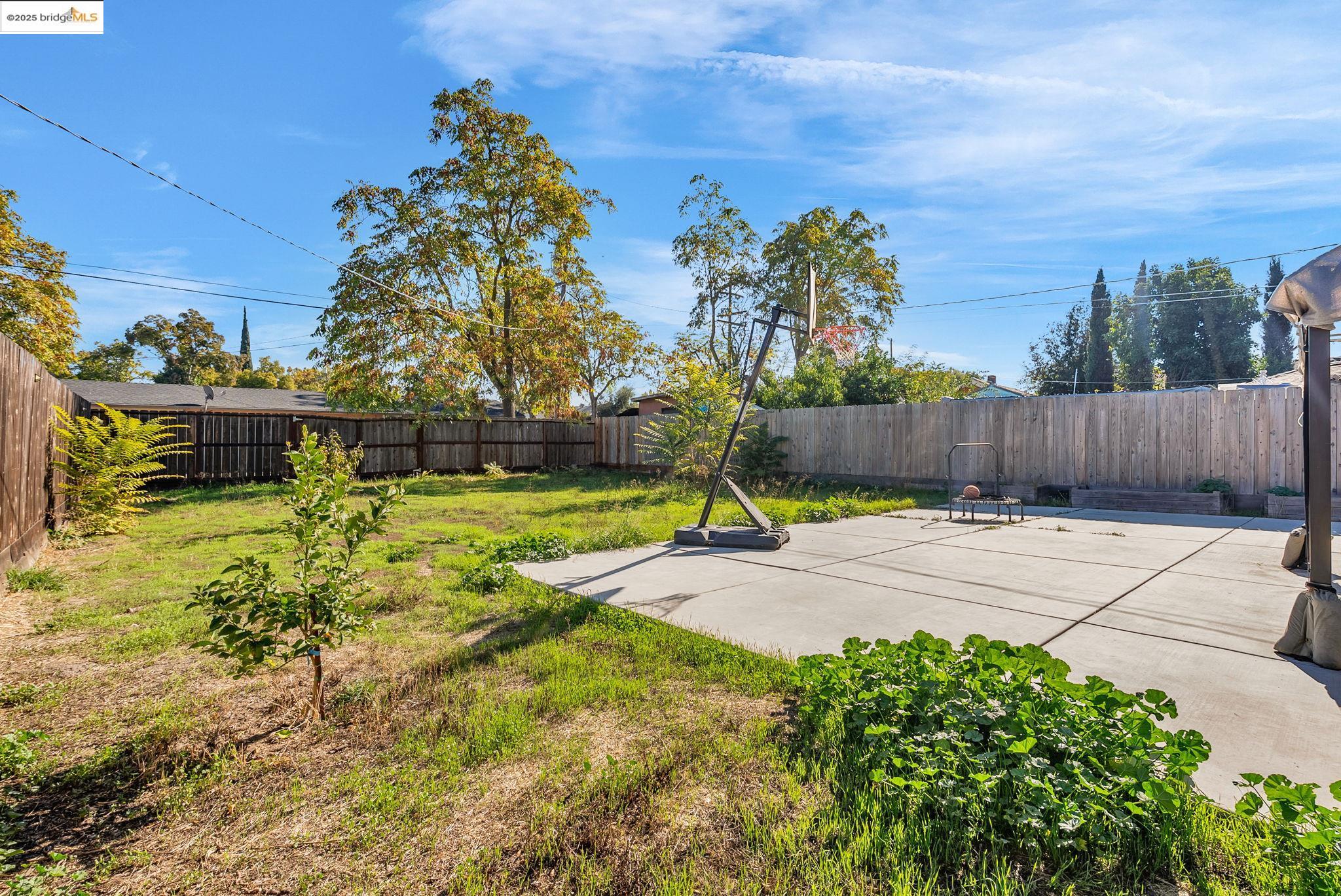 Detail Gallery Image 22 of 27 For 2020 S American St., Stockton,  CA 95206 - 2 Beds | 1 Baths