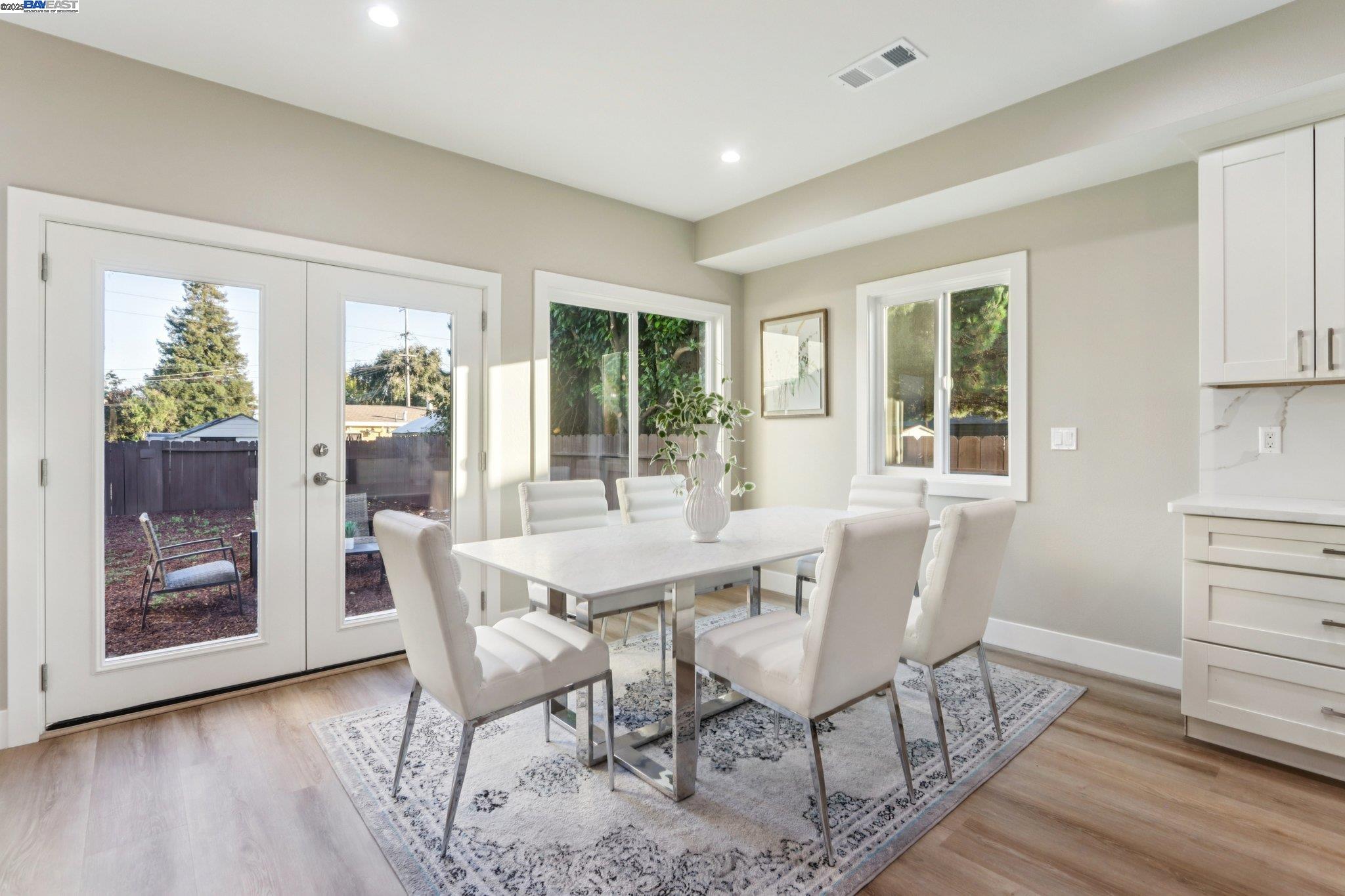 Detail Gallery Image 15 of 49 For 265 Berry Avenue, Hayward,  CA 94544 - 6 Beds | 4/2 Baths