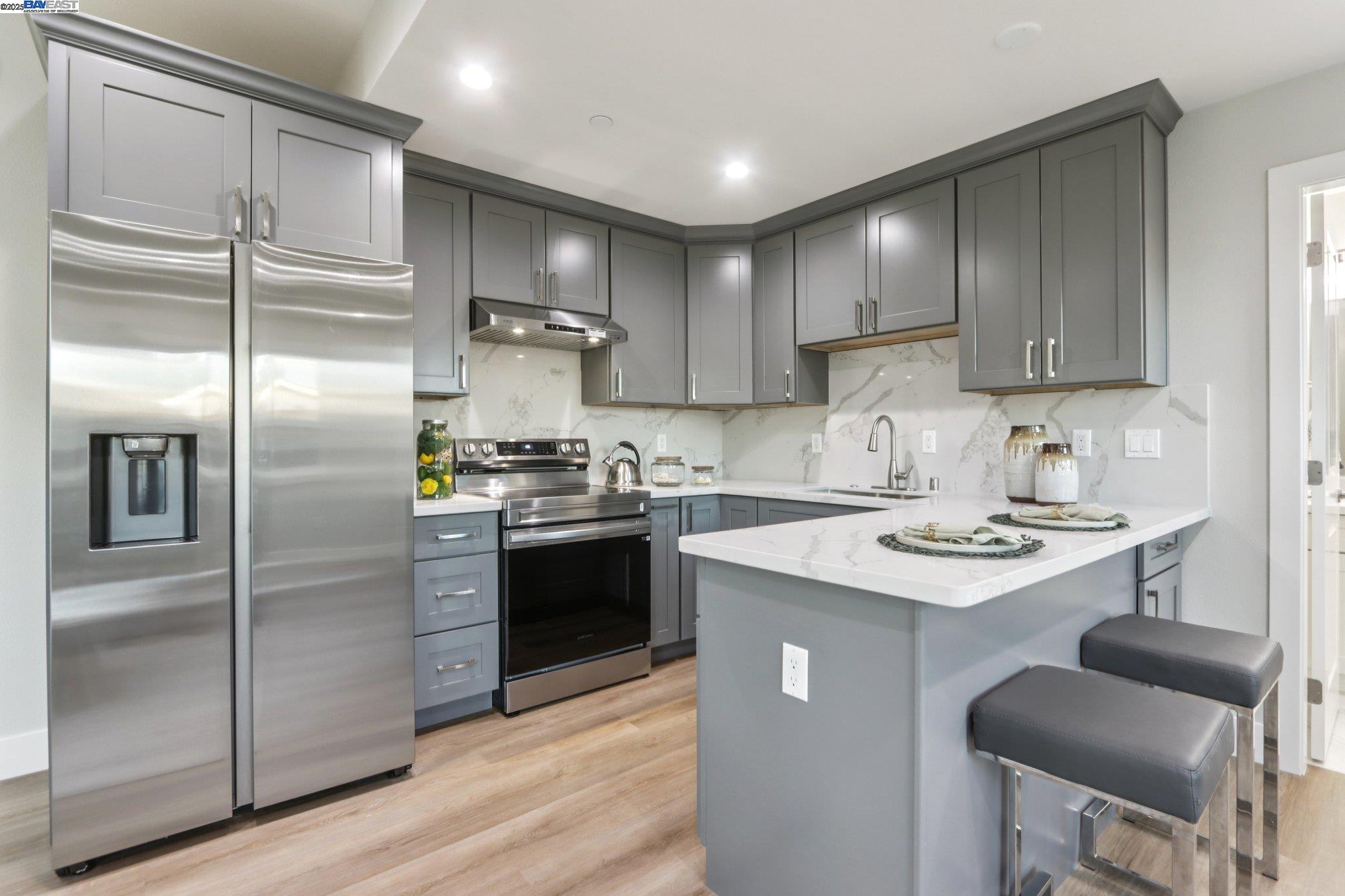 Detail Gallery Image 22 of 49 For 265 Berry Avenue, Hayward,  CA 94544 - 6 Beds | 4/2 Baths