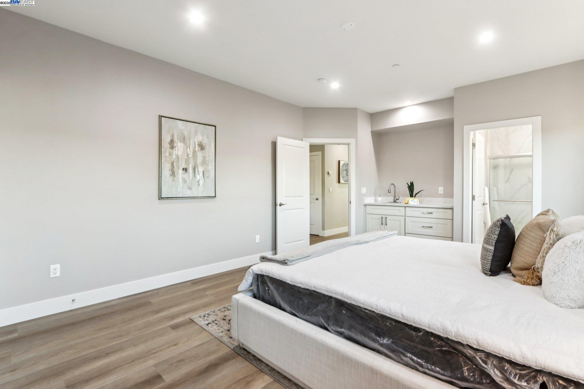 Detail Gallery Image 25 of 49 For 265 Berry Avenue, Hayward,  CA 94544 - 6 Beds | 4/2 Baths