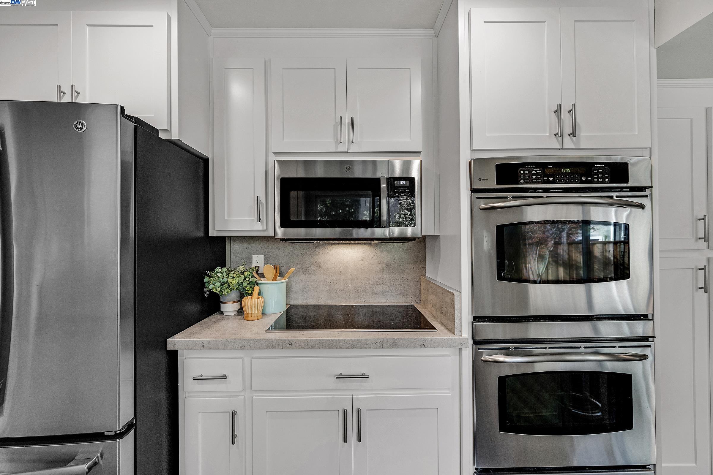 Detail Gallery Image 12 of 39 For 5522 Corte Del Cajon, Pleasanton,  CA 94566 - 6 Beds | 4 Baths