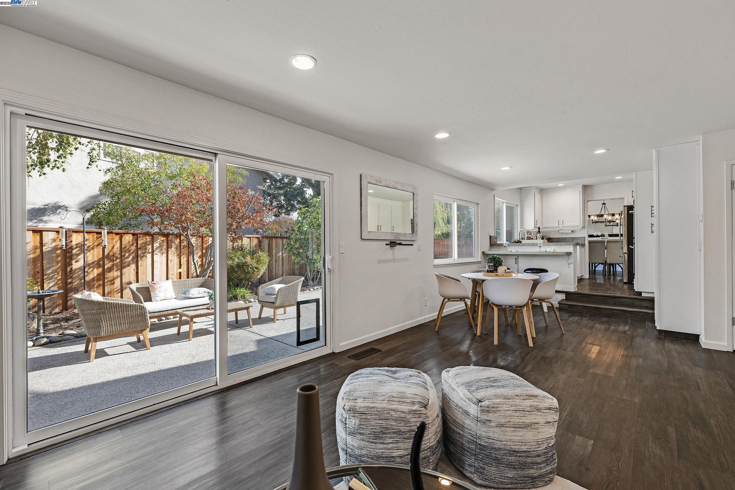 Detail Gallery Image 15 of 39 For 5522 Corte Del Cajon, Pleasanton,  CA 94566 - 6 Beds | 4 Baths