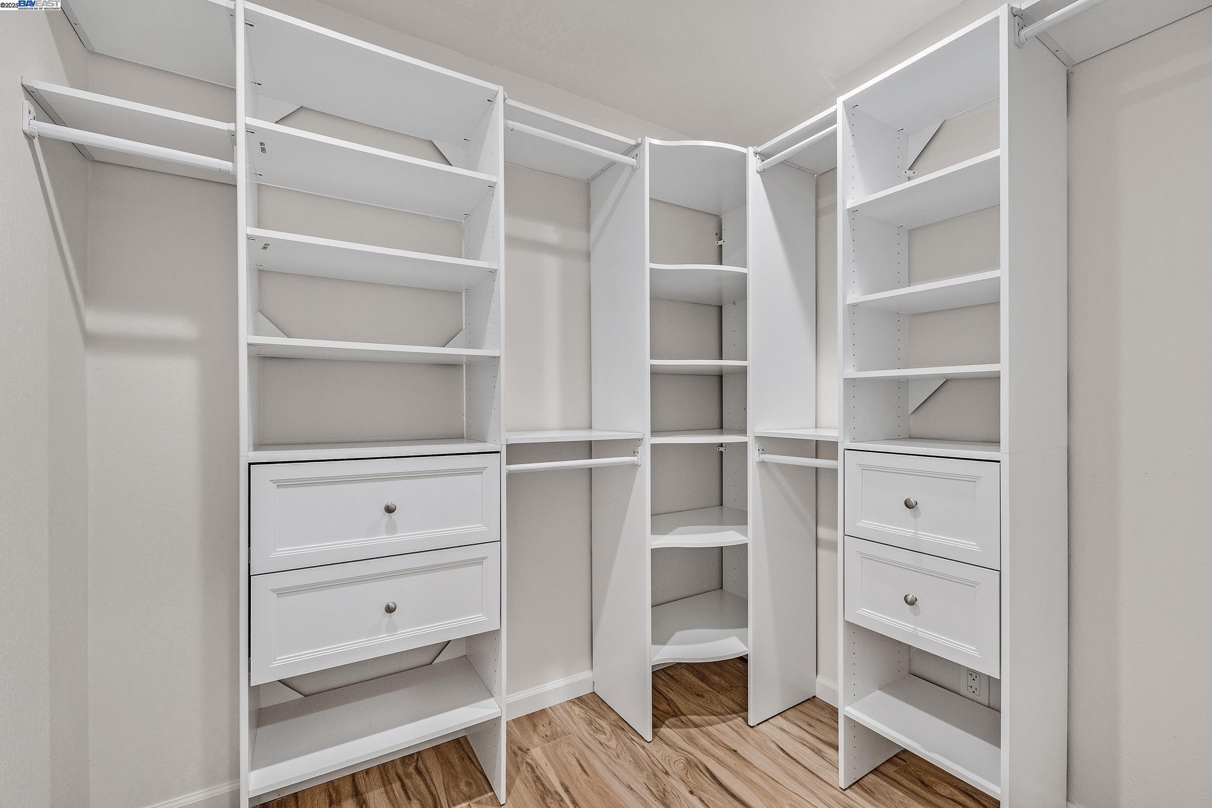 Detail Gallery Image 26 of 39 For 5522 Corte Del Cajon, Pleasanton,  CA 94566 - 6 Beds | 4 Baths