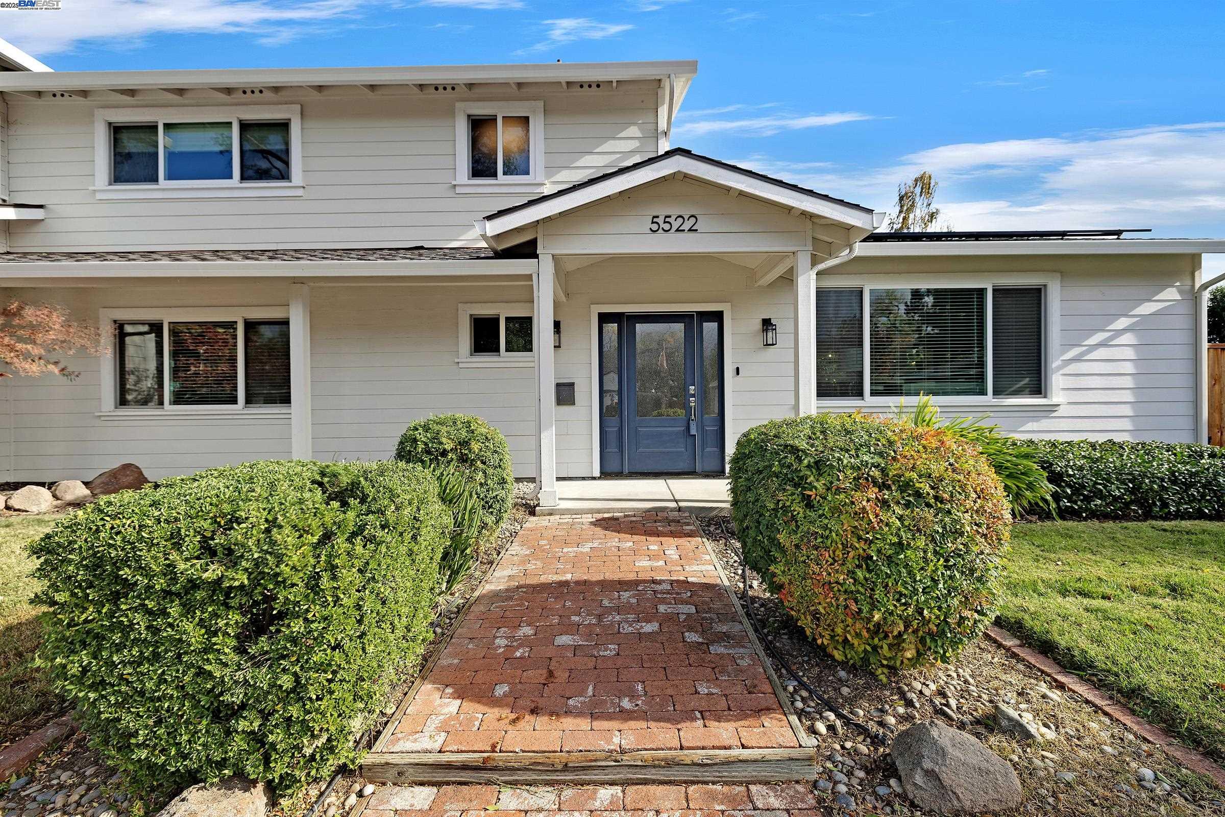 Detail Gallery Image 4 of 39 For 5522 Corte Del Cajon, Pleasanton,  CA 94566 - 6 Beds | 4 Baths