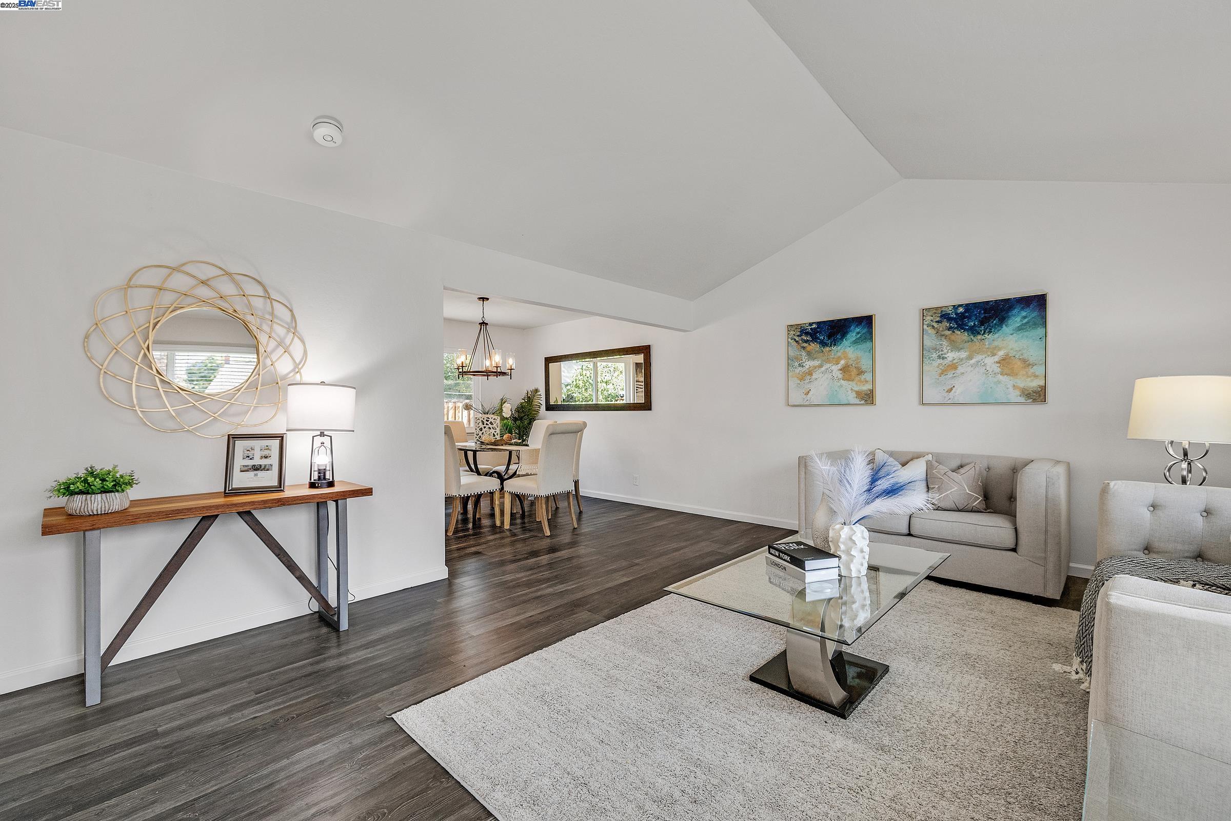 Detail Gallery Image 8 of 39 For 5522 Corte Del Cajon, Pleasanton,  CA 94566 - 6 Beds | 4 Baths