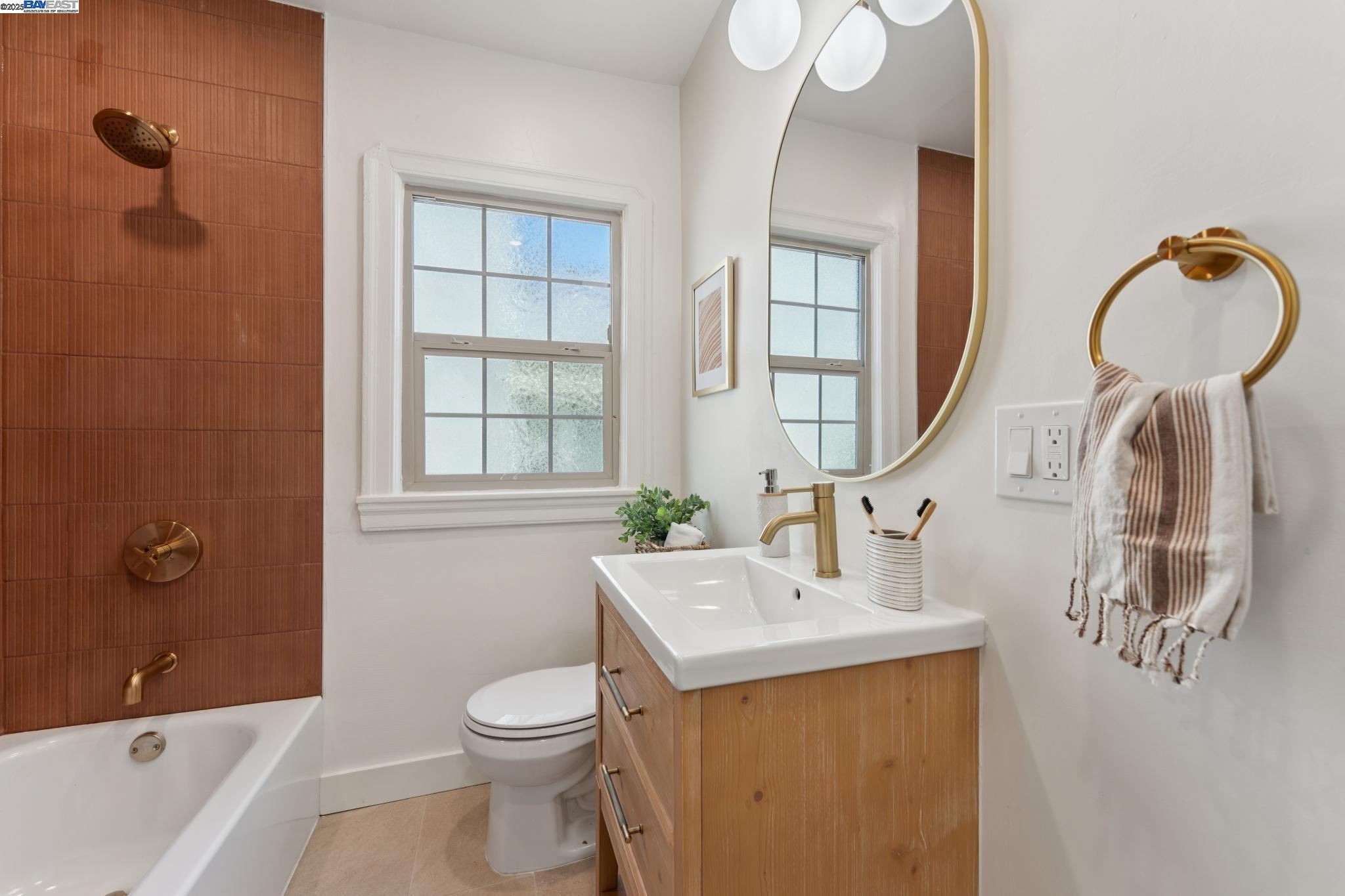 Detail Gallery Image 28 of 53 For 2521 80th, Oakland,  CA 94605 - 3 Beds | 1/1 Baths